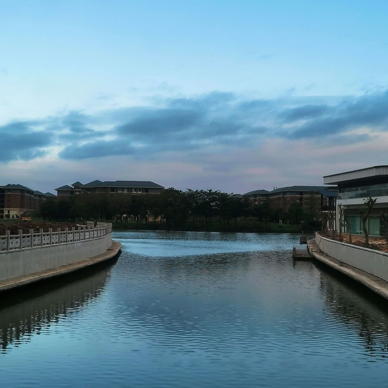 广州新华学院(东莞校区) 国际本科职业教育学院96