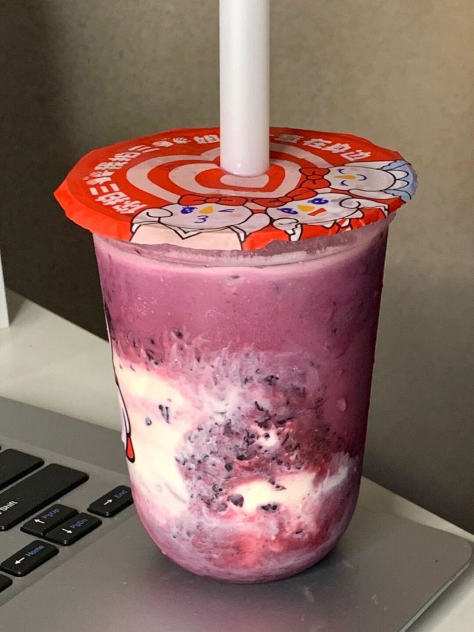 桑葚摇摇奶昔真的很好喝! 不用另外加料! #奶茶# #一起嚯奶茶
