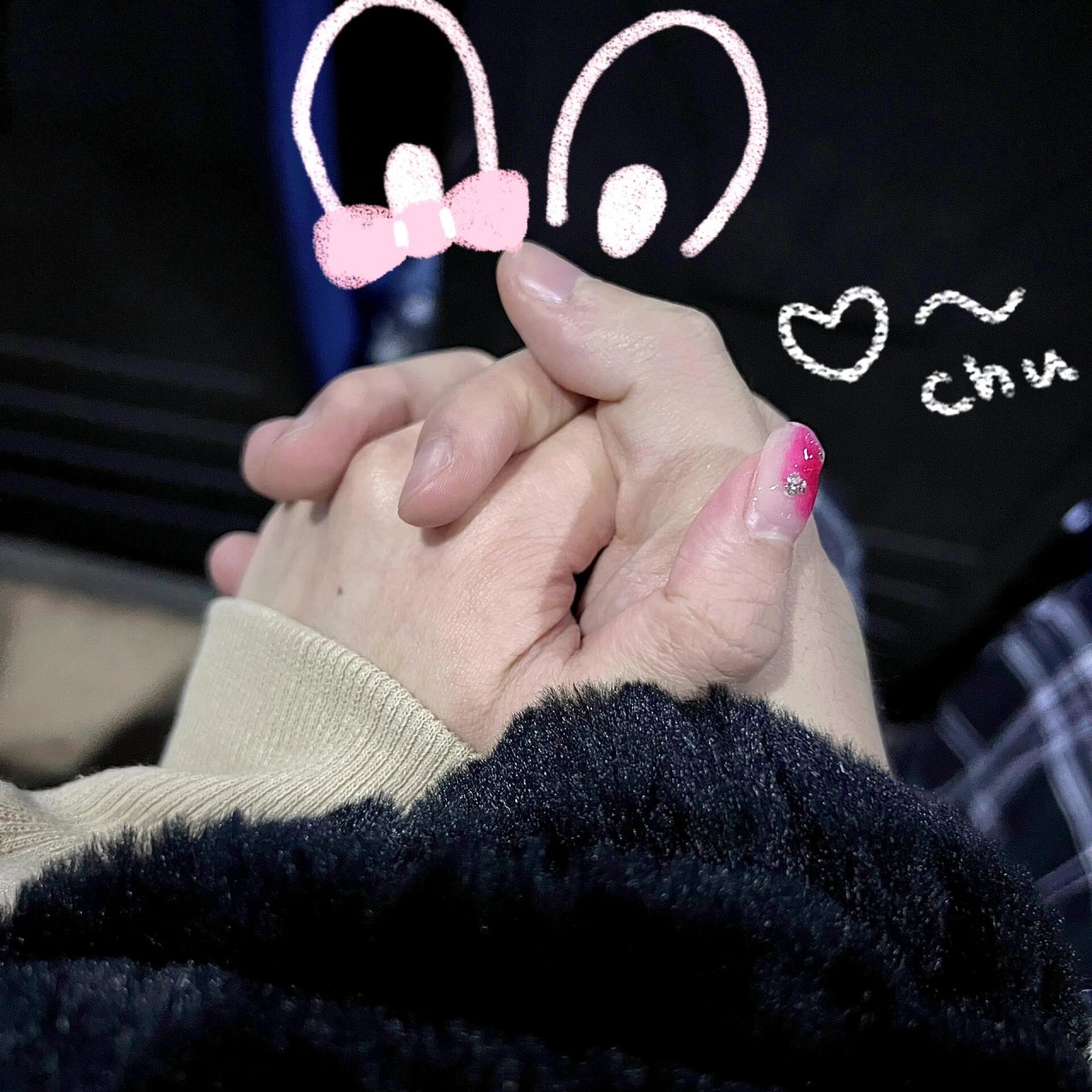 95甜甜的情侣拍照姿势|超可爱情侣牵手照get 又跟小黄来拍甜甜的