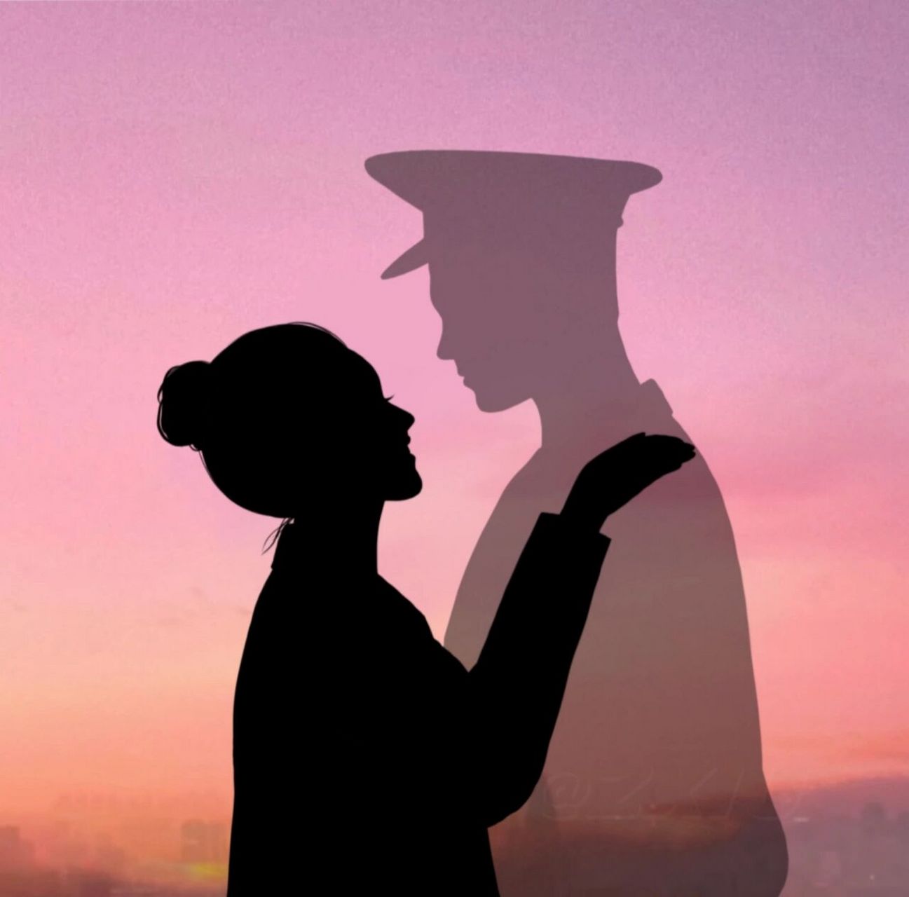 军恋情侣头像|手绘情侣头像 你是我拥抱不到的爱人 之前出的卡通版