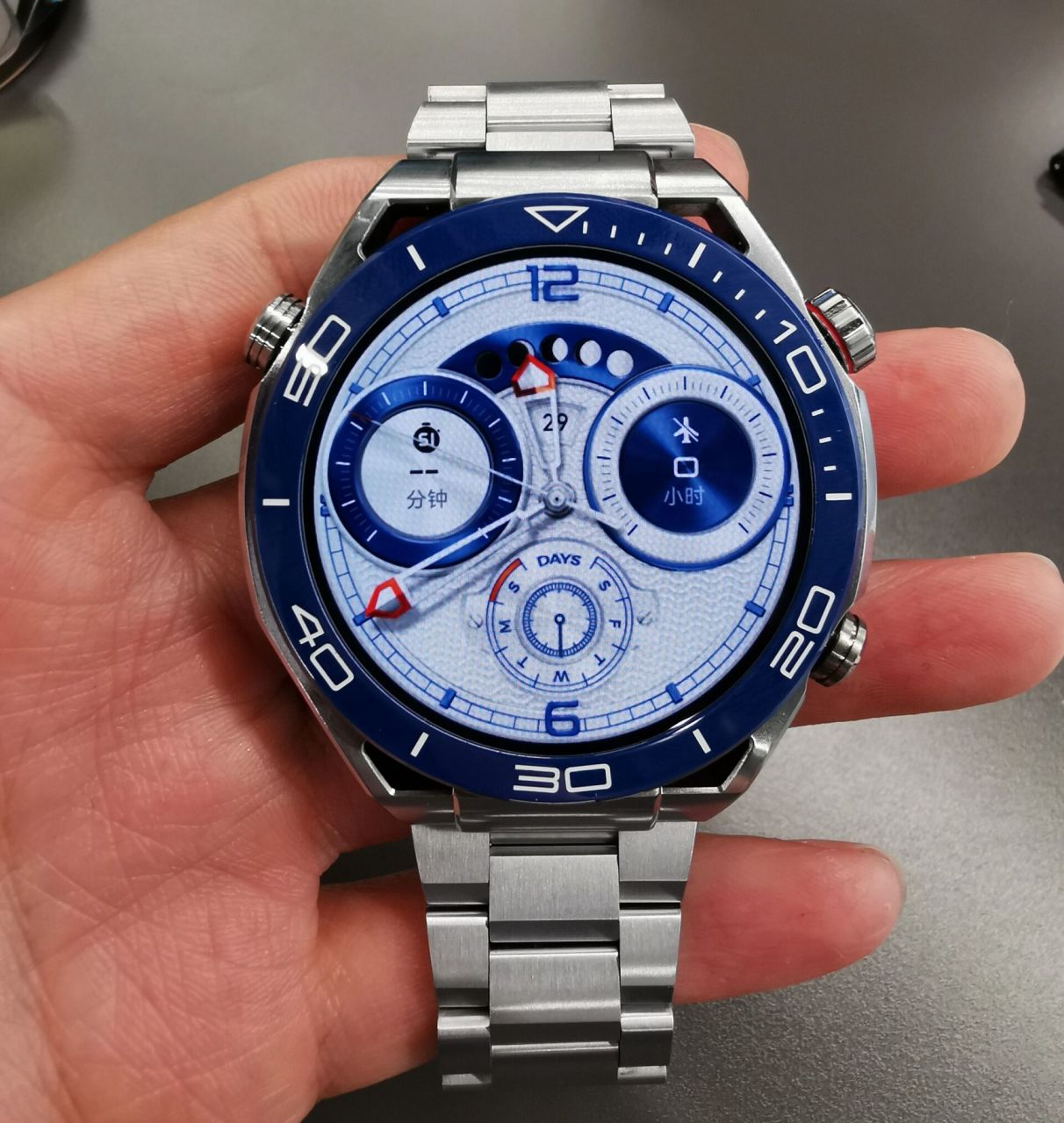 华为最强手表非凡大师上手图 华为最强手表非凡大师watch ultimate