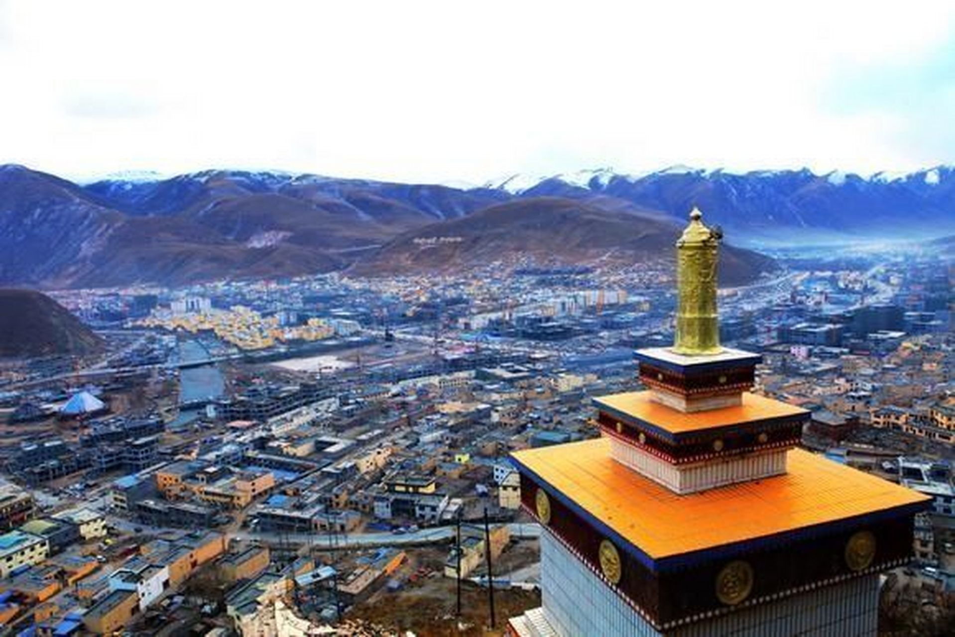 玉树市位于我国青海省西南部,是一个拥有灿烂文化和壮丽自然风光的