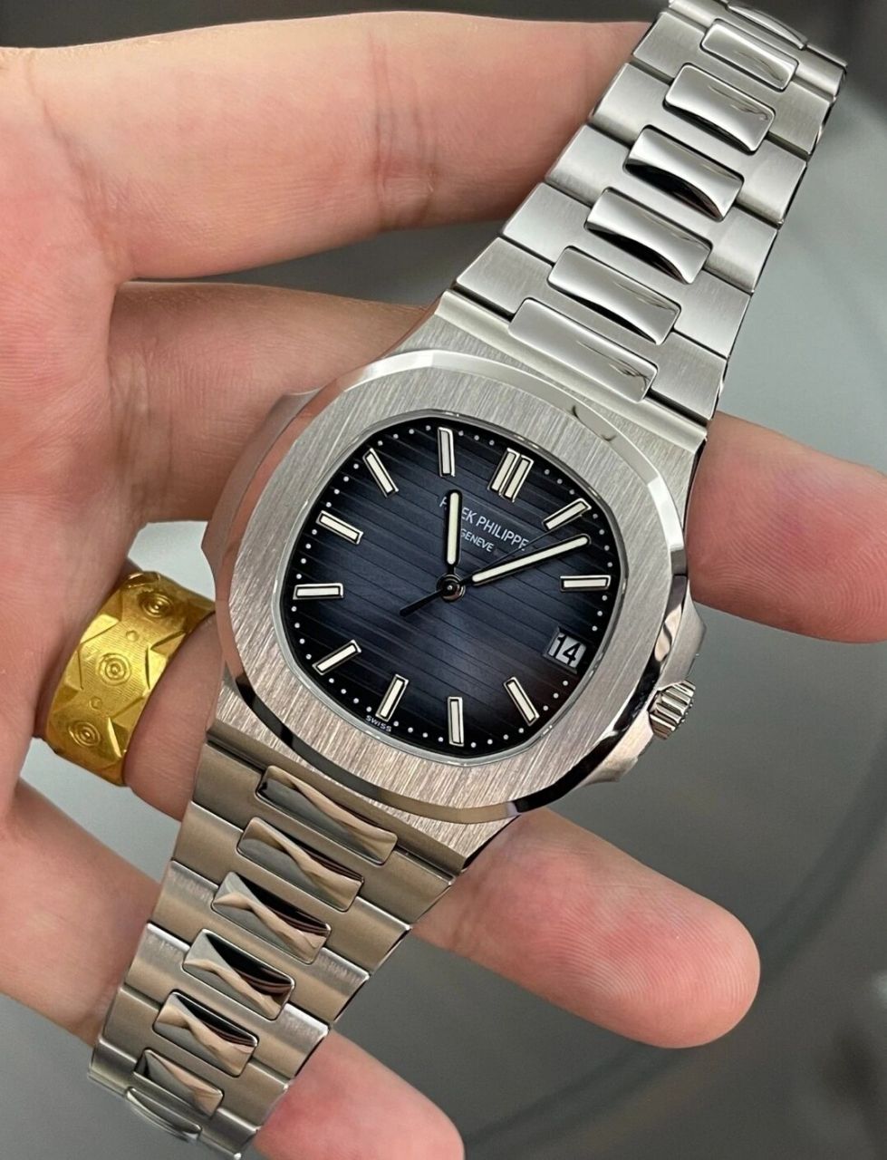 百达翡丽5711鹦鹉螺 百达翡丽buff盘 鹦鹉螺 5711 蓝盘 调色调得极好