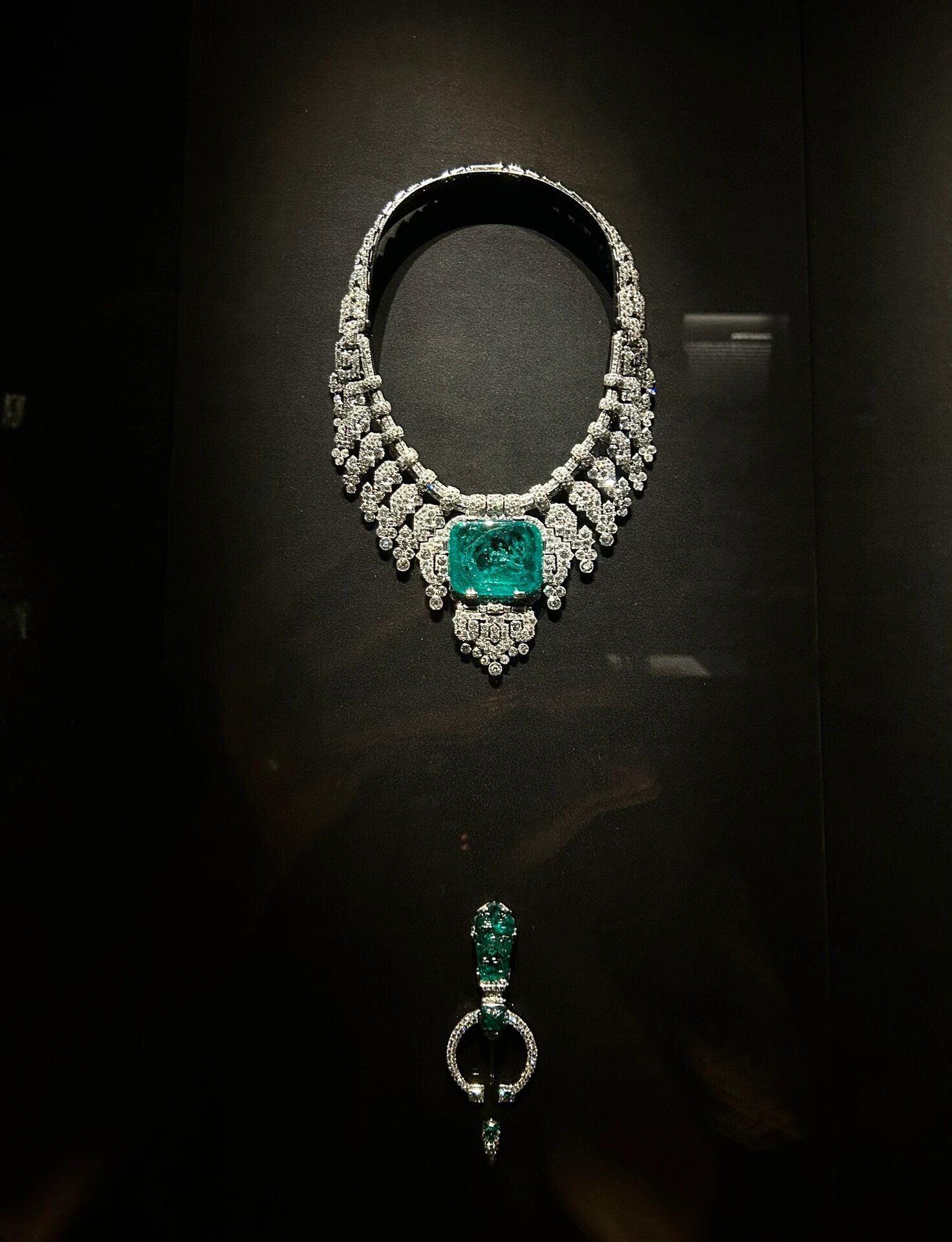 卡地亚珠宝展 在museo de júmex 看到了卡地亚古董珠宝展,太美了.