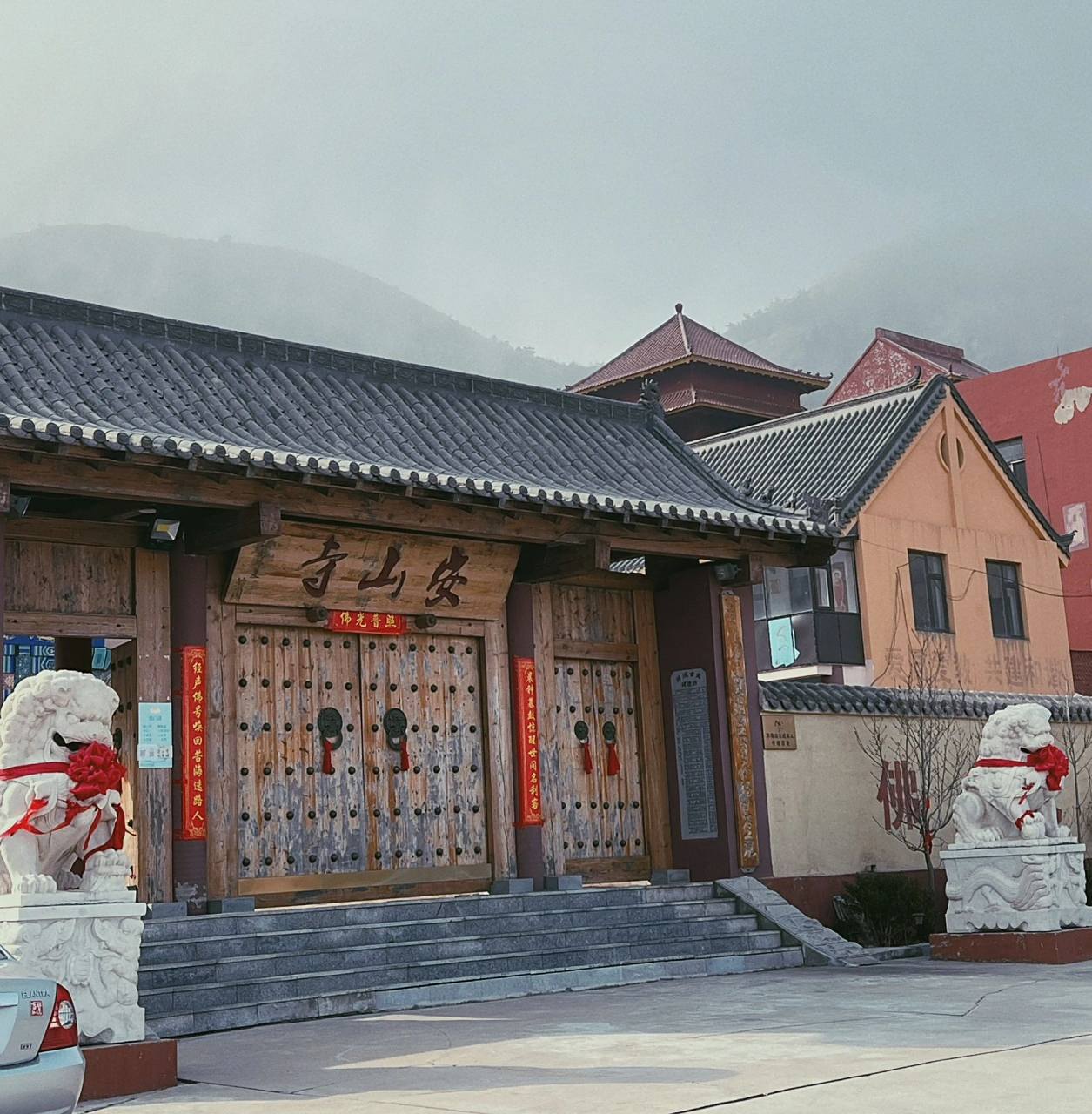 大连安山寺     大连安山寺  很安静的一座寺庙,不商业化,实为一方