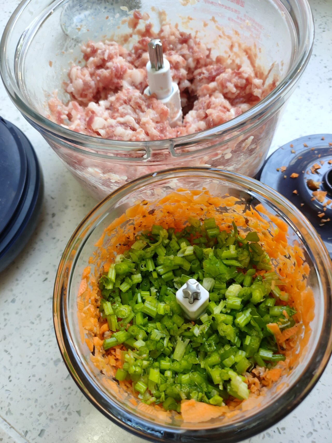 十分钟搞定饺子馅 胡萝卜芹菜香菇猪肉馅