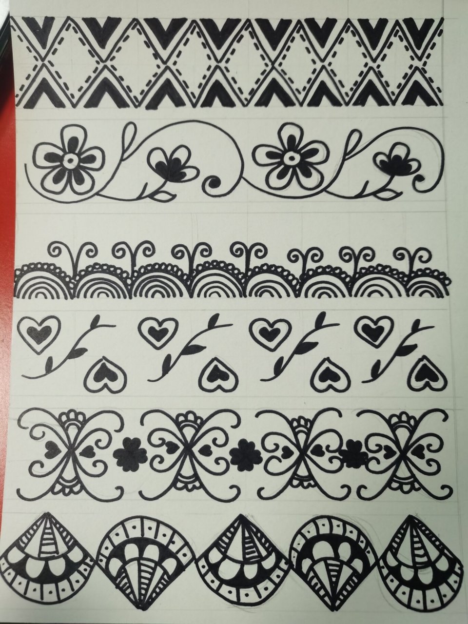 二方连续纹样参考 手绘简单二方连续纹样 适用于二年级线描课