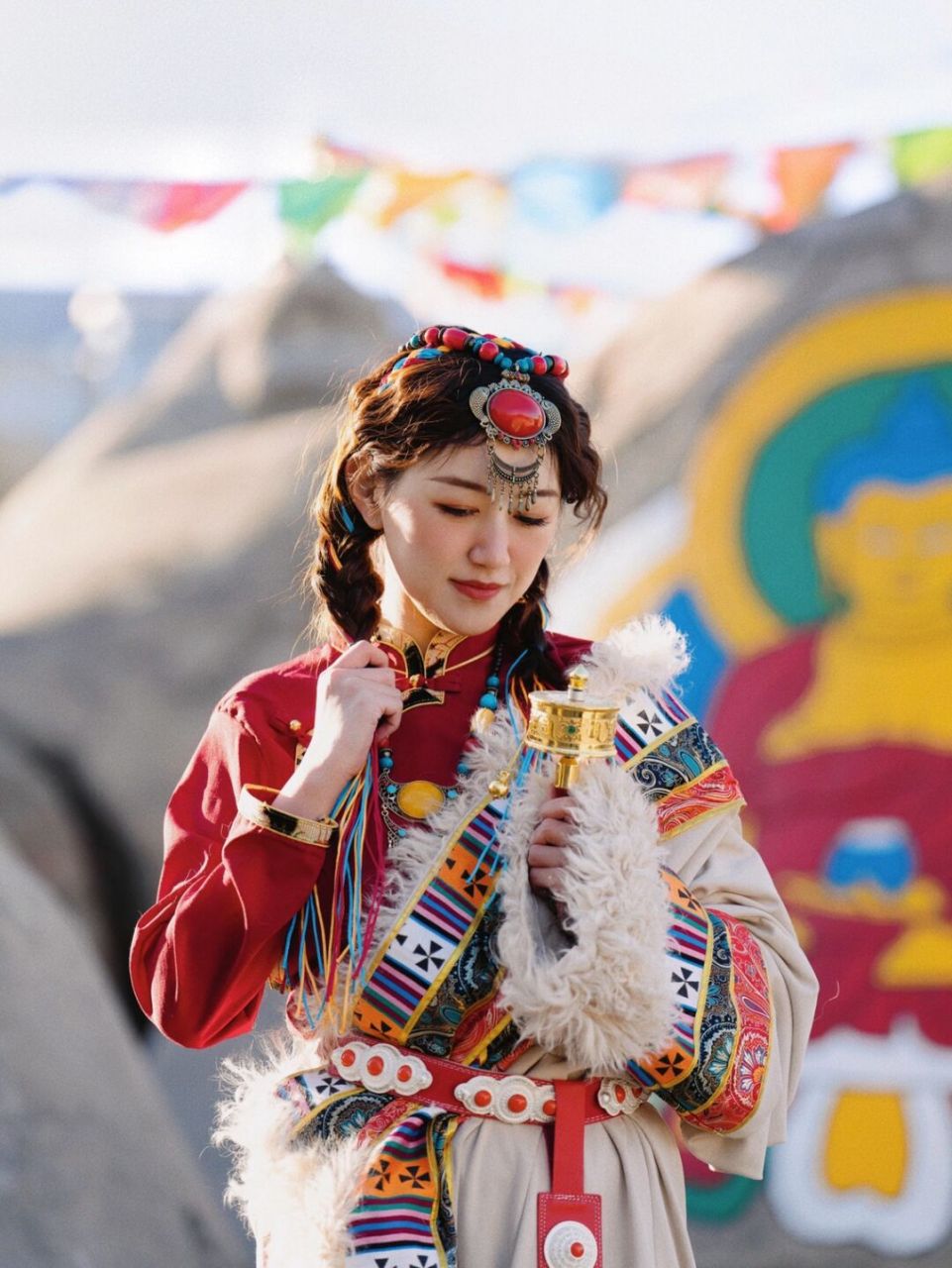 我该不会是全网最后一个拍藏服少女的吧 你看呐,故乡的格桑花都开了