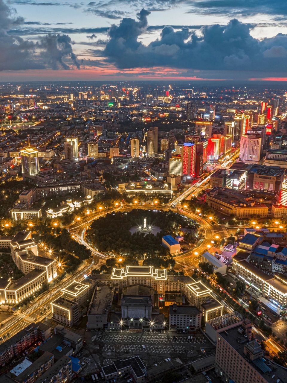 极致霞光下的长春 :经典机位复刻,高清夜景慢门,一个城市最美的元素