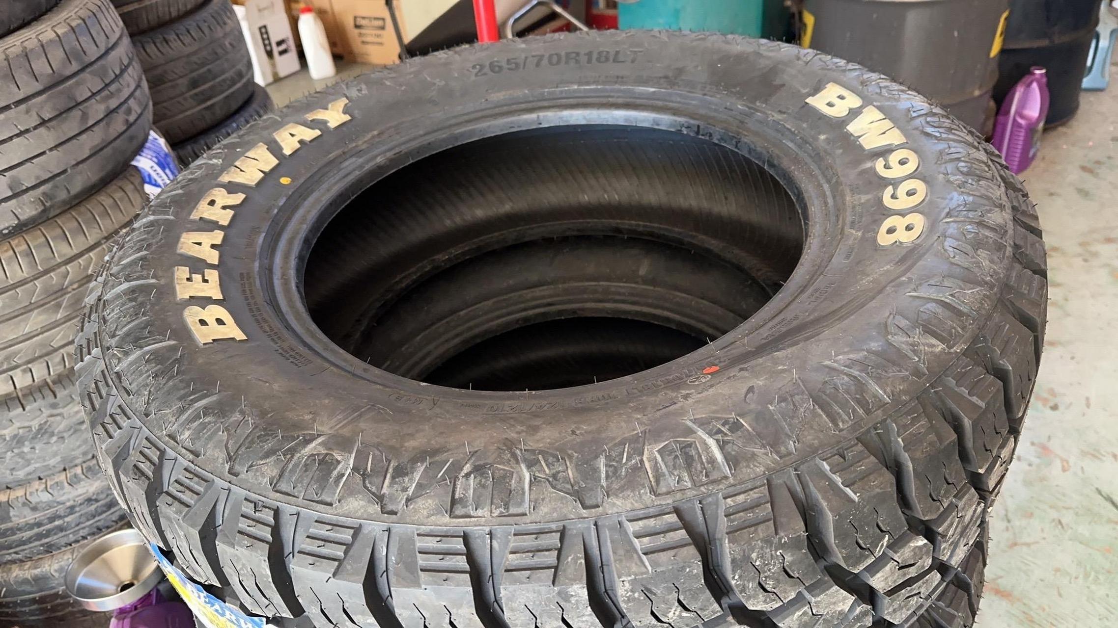 265/70r18大花纹,大皮卡车轮胎细花纹改装大花纹,安排四条,喜欢的老板