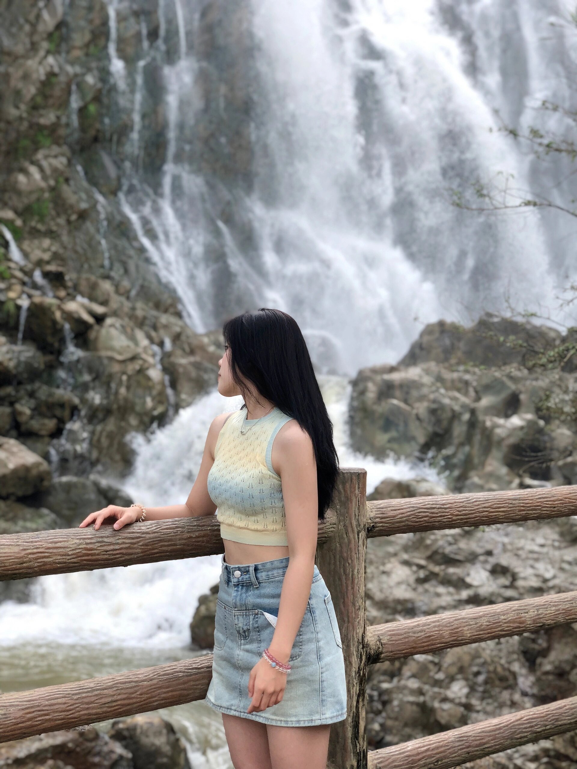 六盘水滴水岩|每年都会去看山野的瀑布