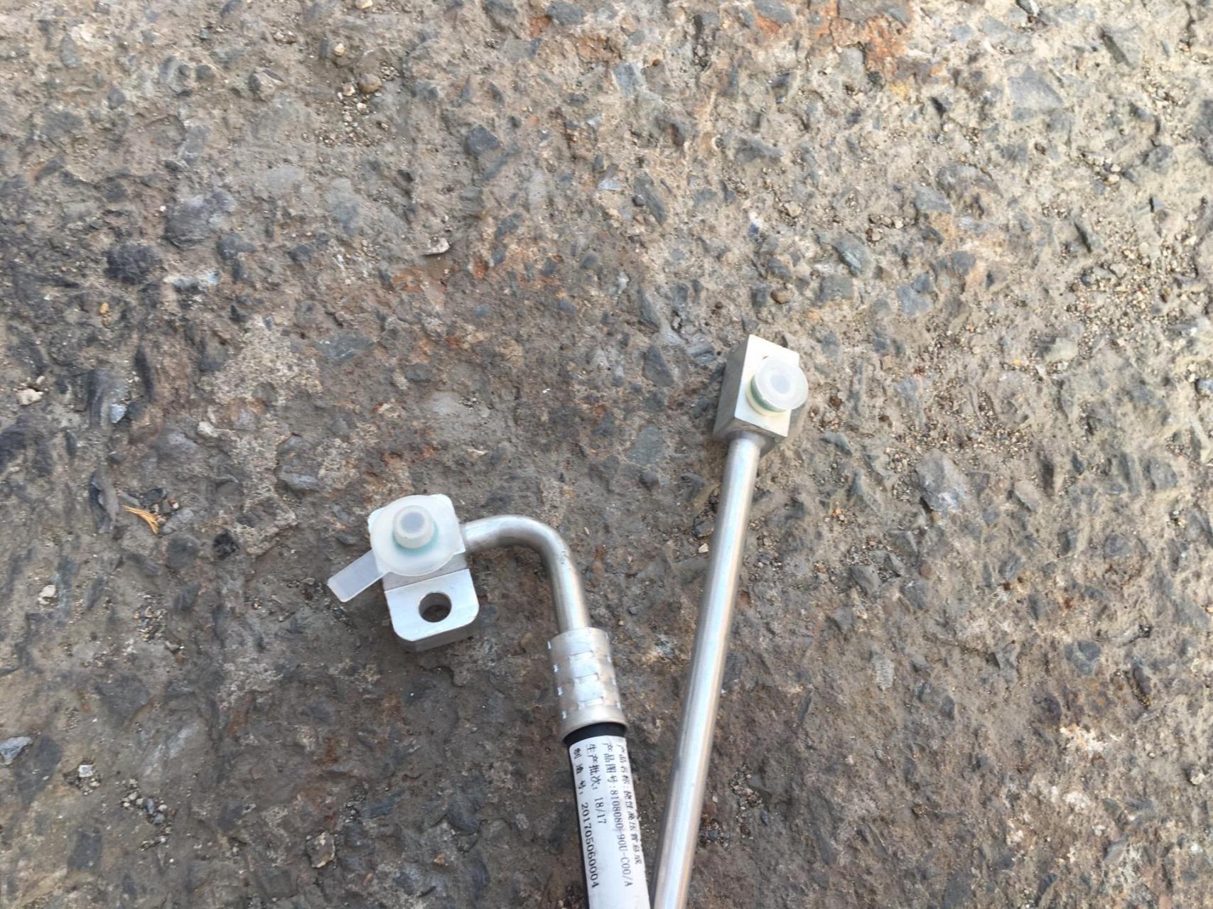 解放j6原厂空调管 型号齐全需要的朋友可以来咨询一汽解放