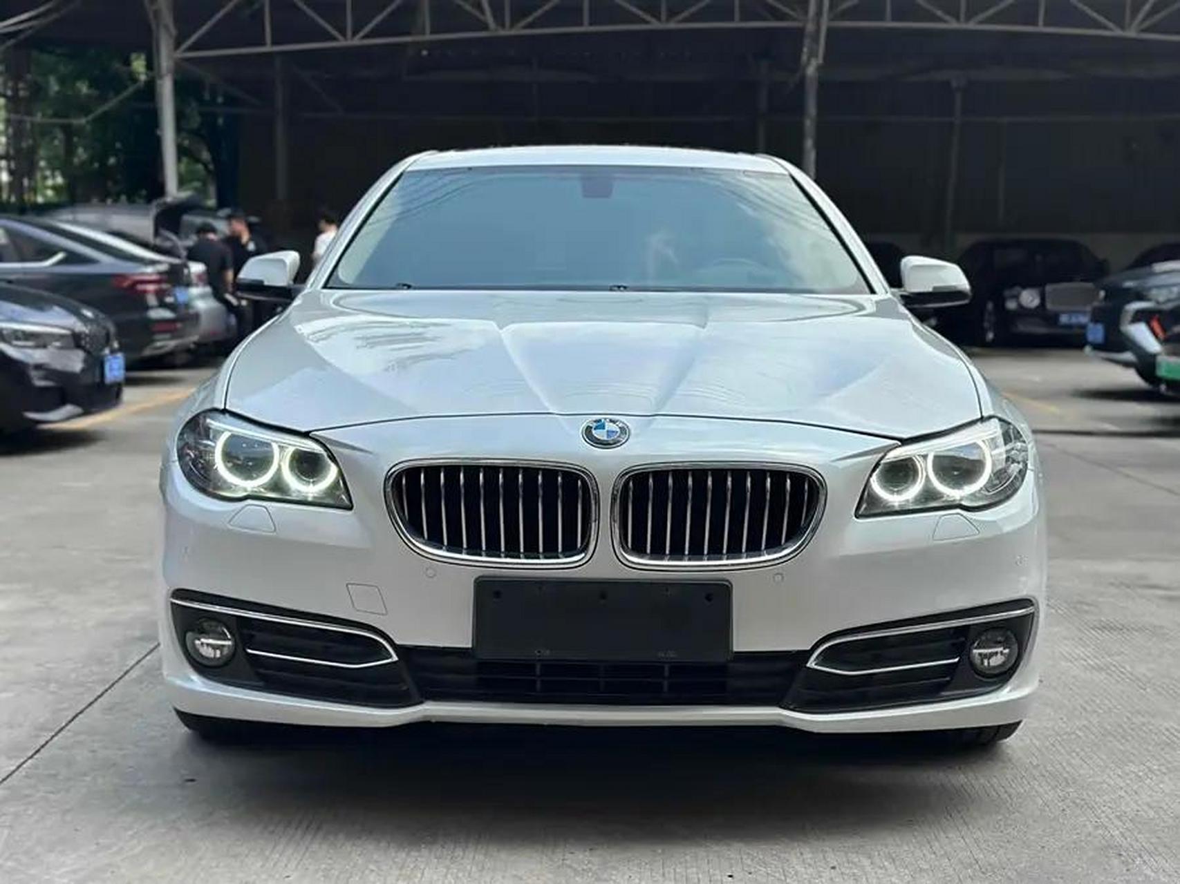 宝马5系 2017款 525li 豪华设计套装 2.0.