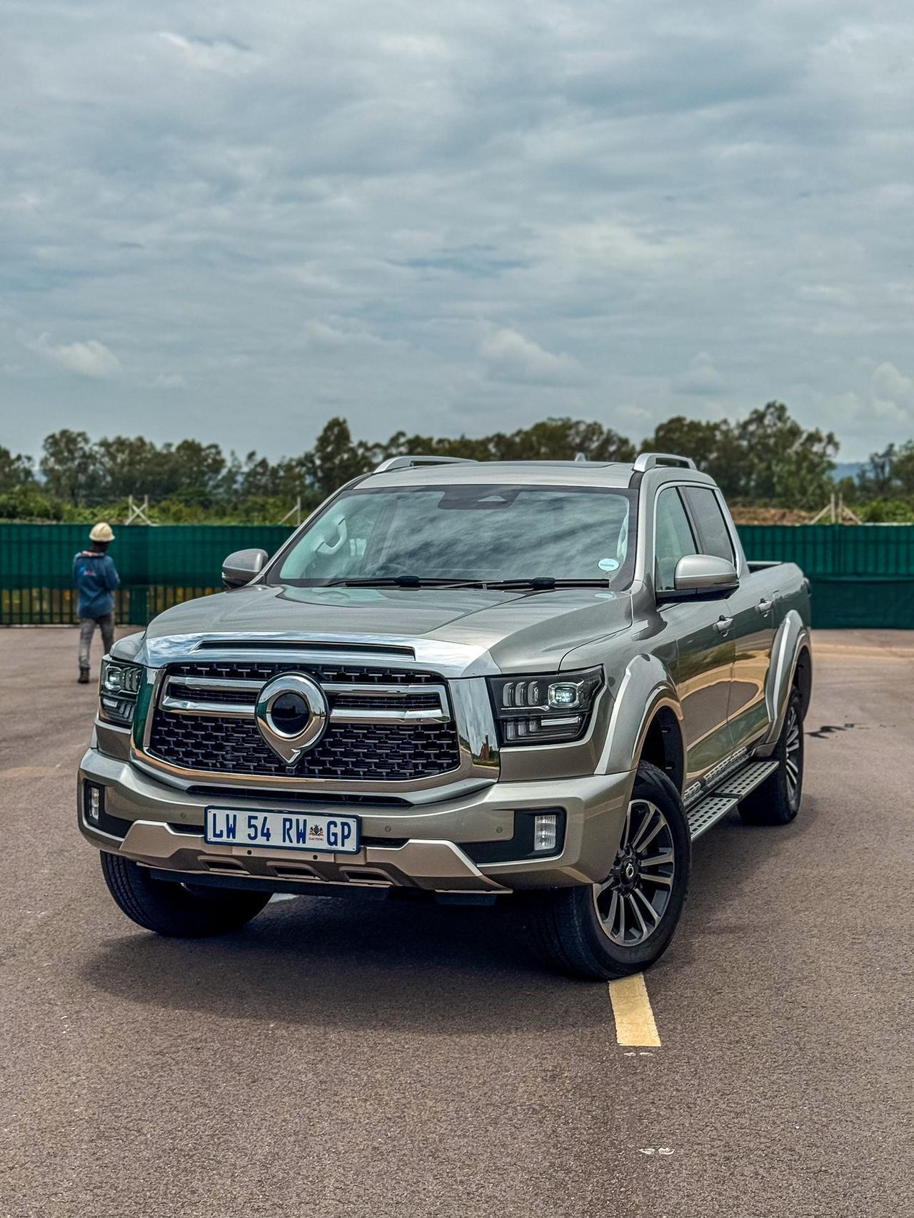 漂亮的皮卡车长城汽车坦克500图片南非工地上皮卡车照片图片各国坦克