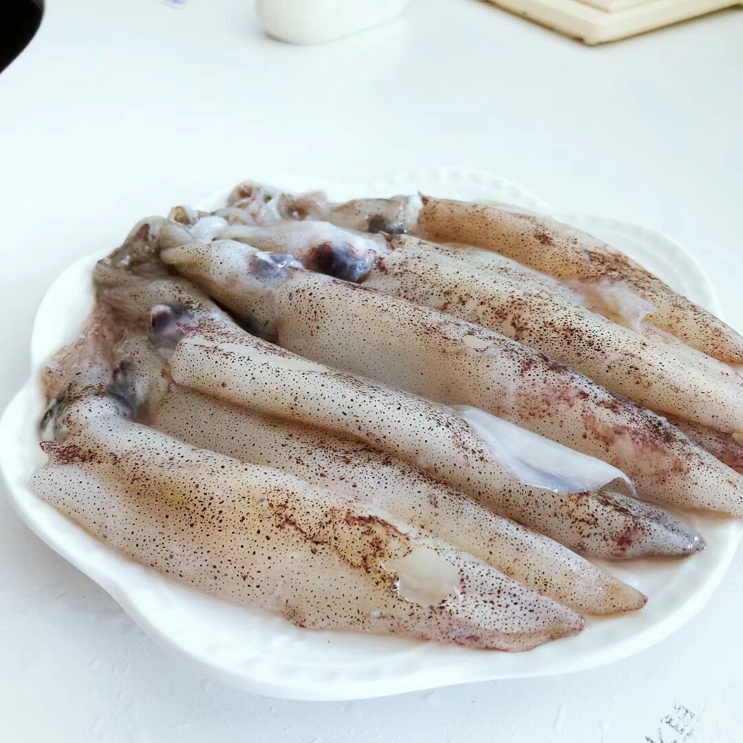 一口大满足-带籽笔管鱼09 鲜冻带籽笔管鱼 新鲜速冻 带籽率高 10-15