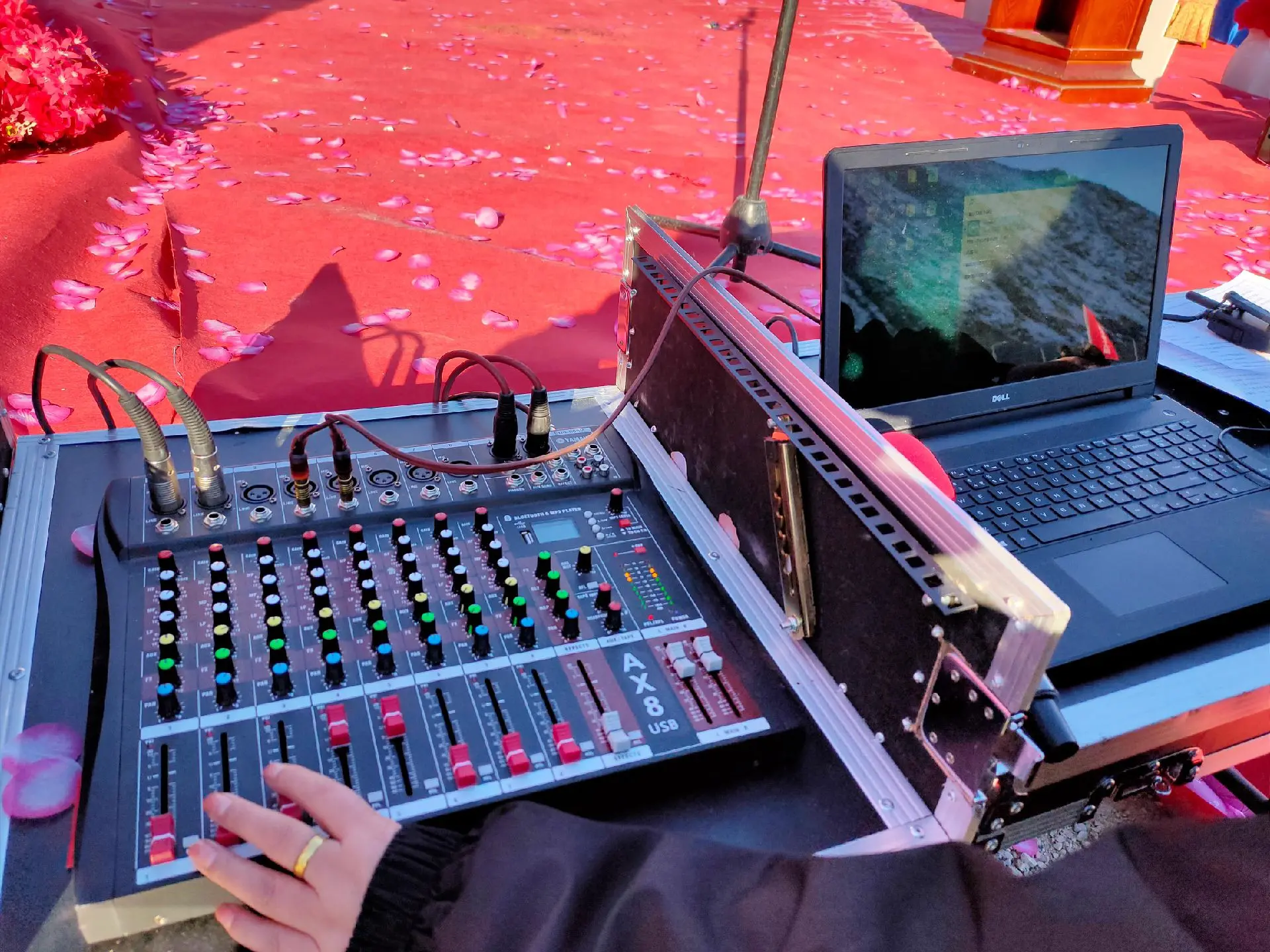 感谢好朋友推荐和主办方的满意.辛苦了的我的团队