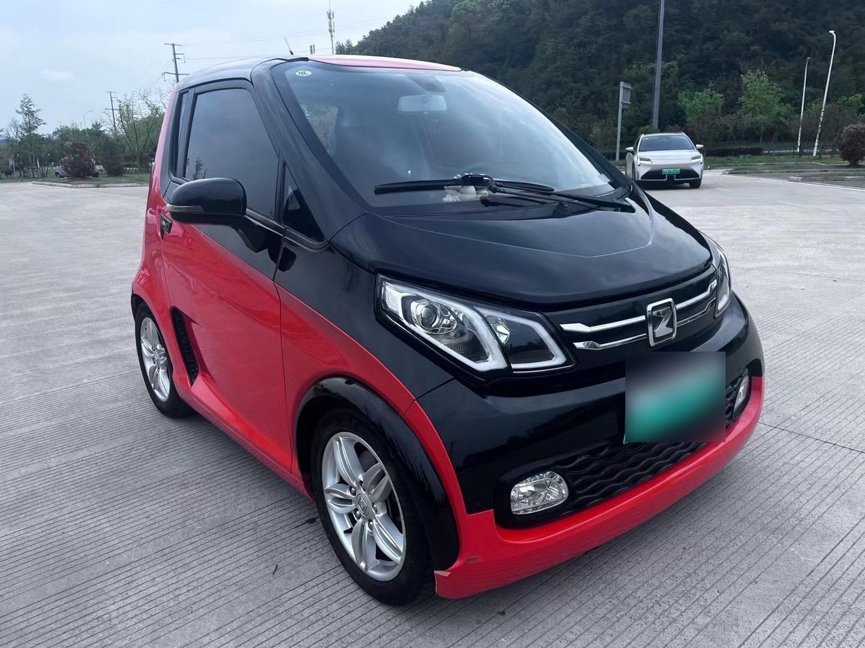 新到众泰e200纯电动,价格2.