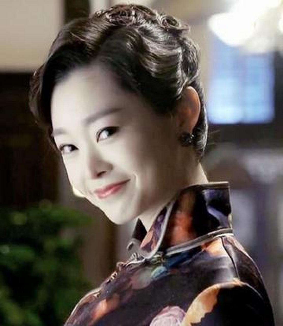 一个为旗袍而生的女子"宋轶"印象最深刻是她在伪装者里的角色于曼丽