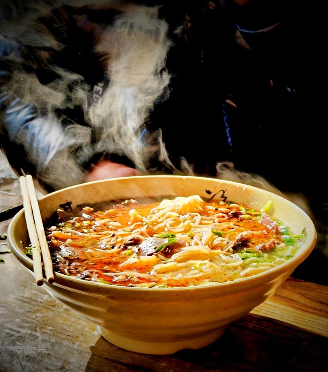 徐州美食:沛县张双楼小青年冷面 开在沛县一个小镇上的羊肉冷面,汤