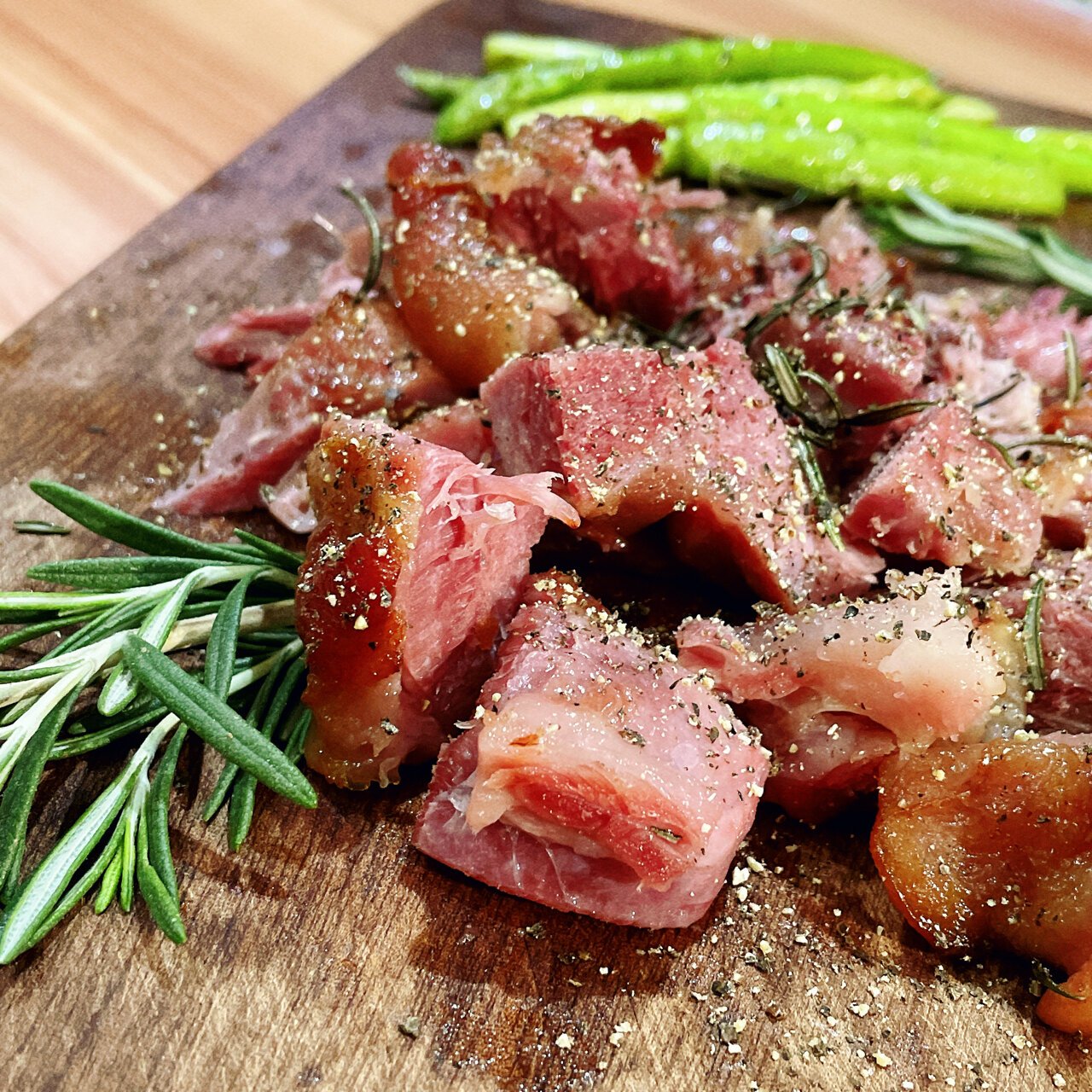 简单好吃的家常德式烤猪手 一扎啤酒,一盘烤肉是不是和欧洲杯更配呢?