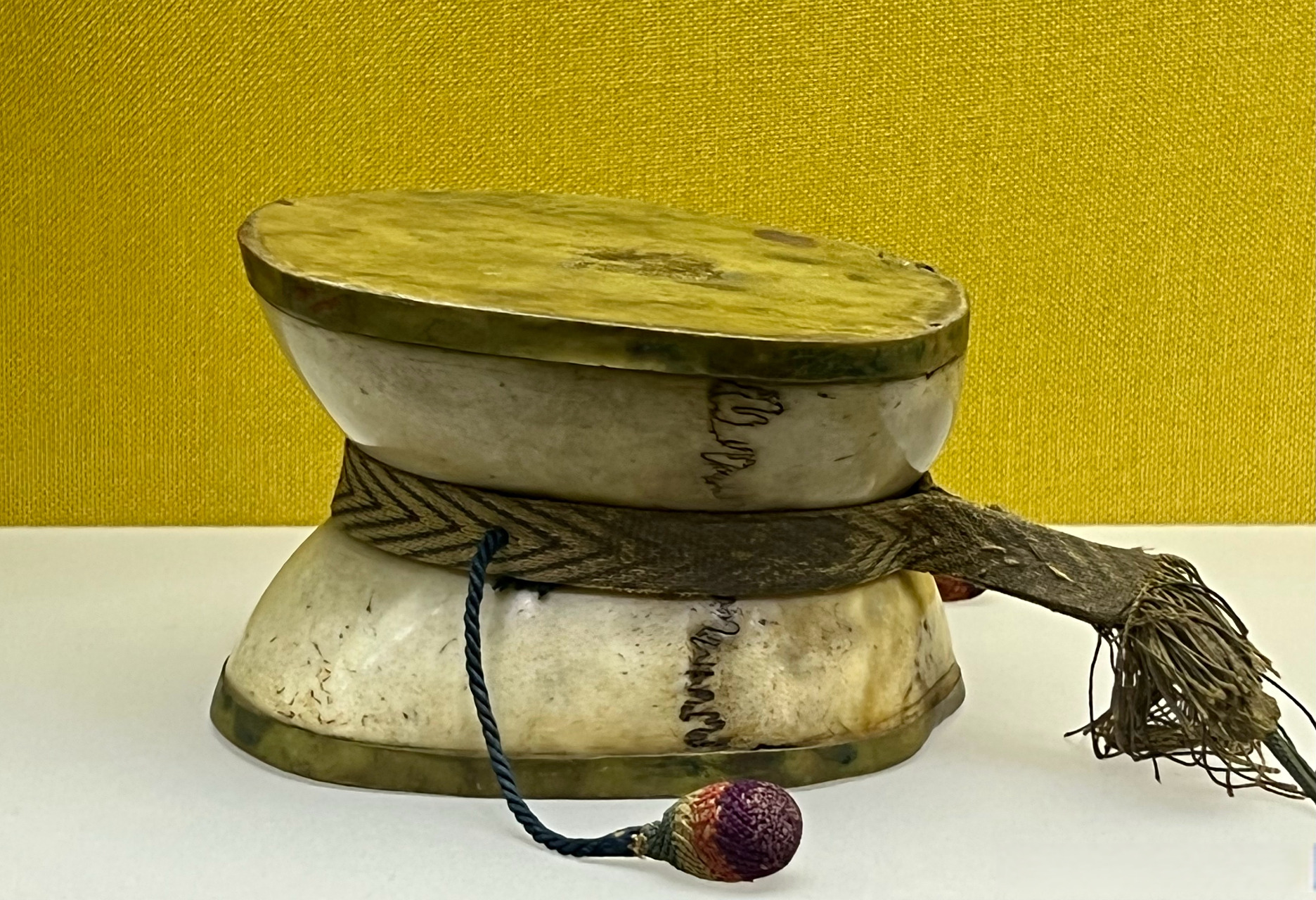 在雍和宫随拍的法器(部分是人骨做的).