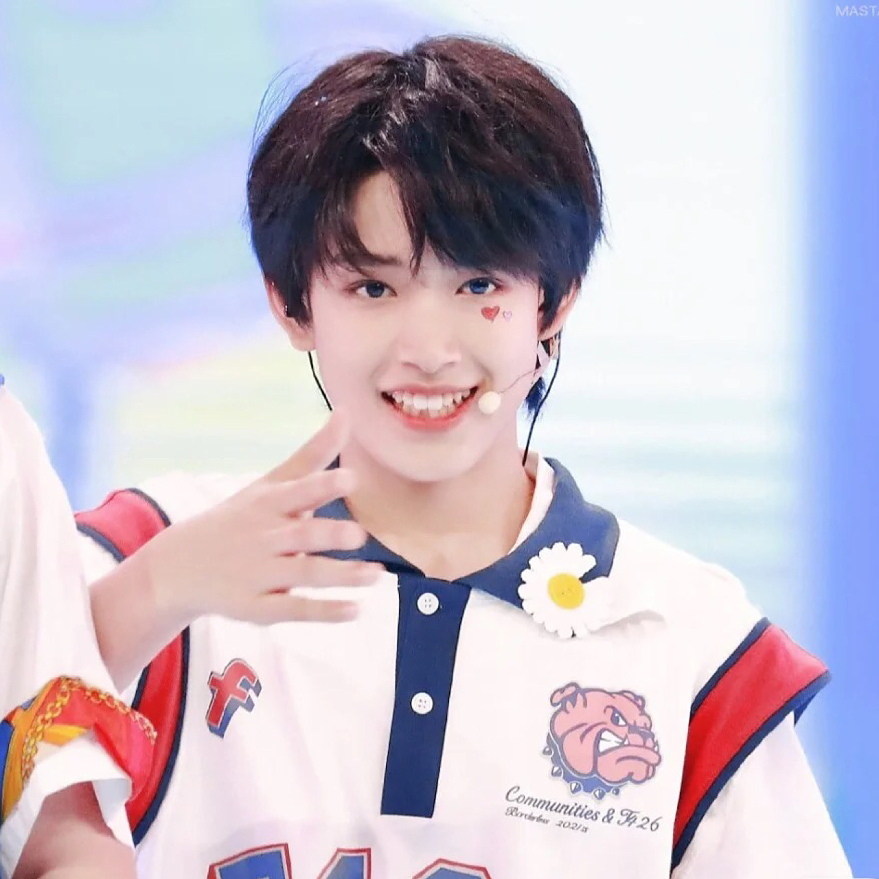 张极绝美神仙图片