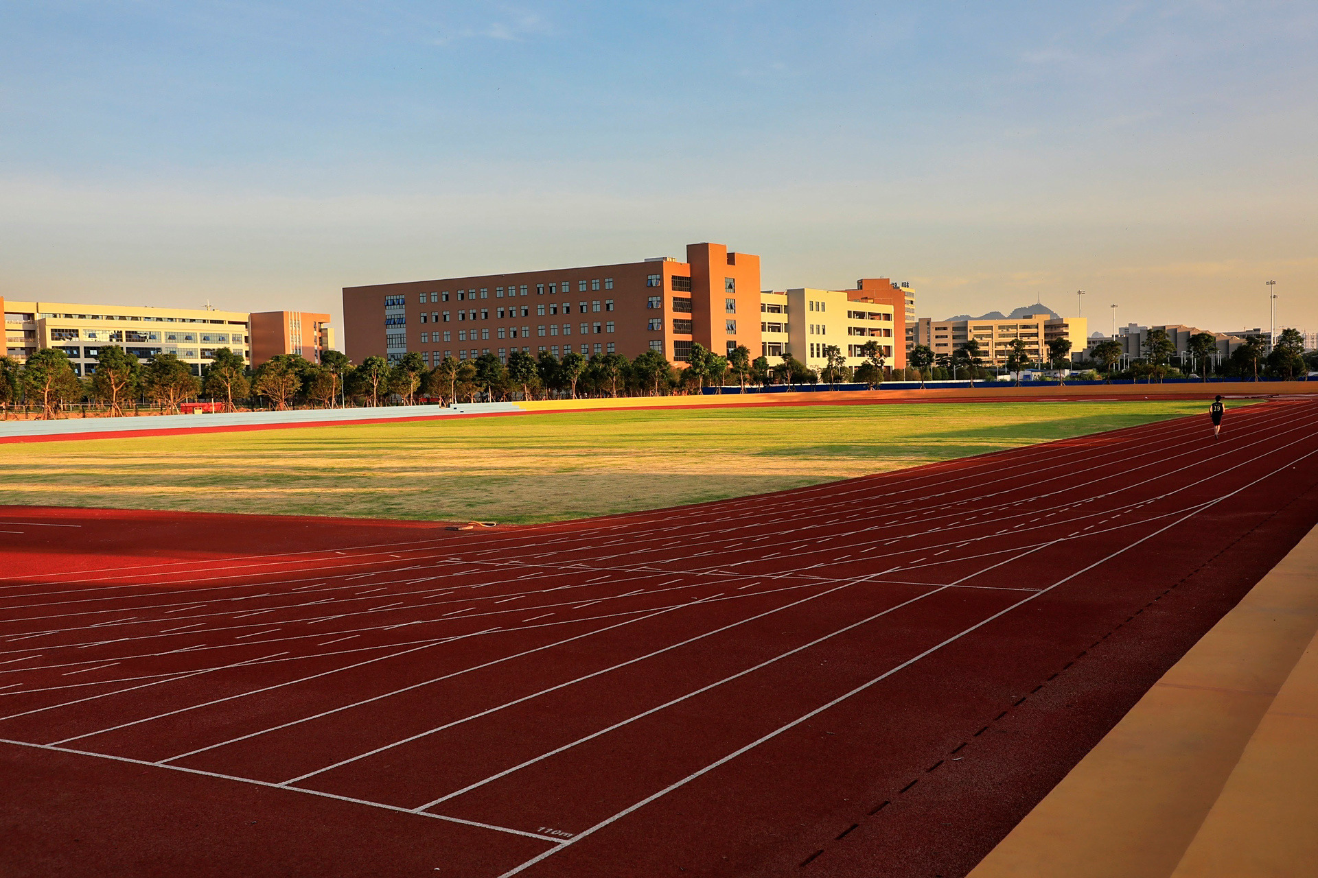 柳州职业技术学院 柳职的校园风光929292不知道