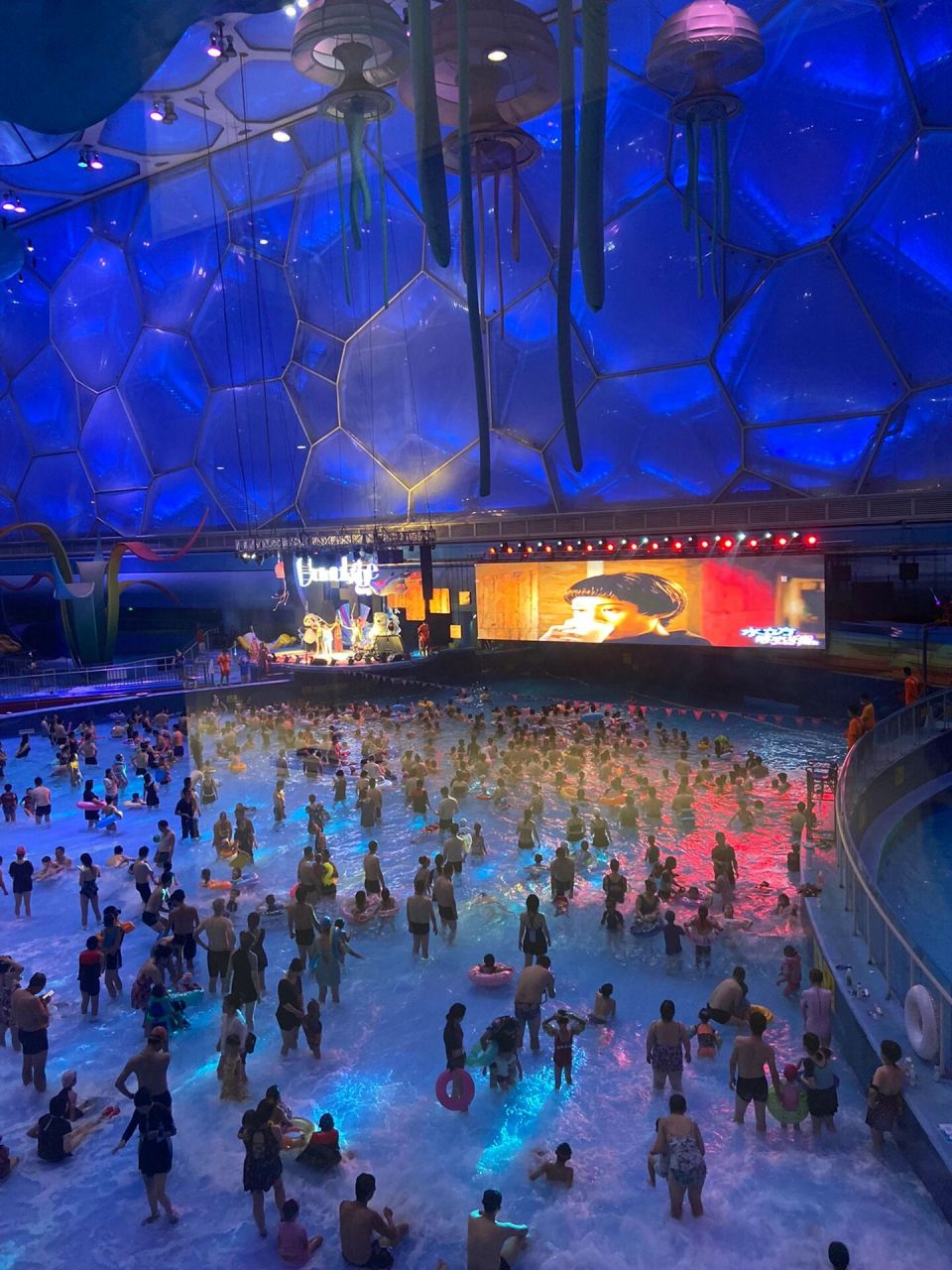 北京水立方嬉水乐园马上开园啦 99朝阳区天辰东路11号国家游泳中心1