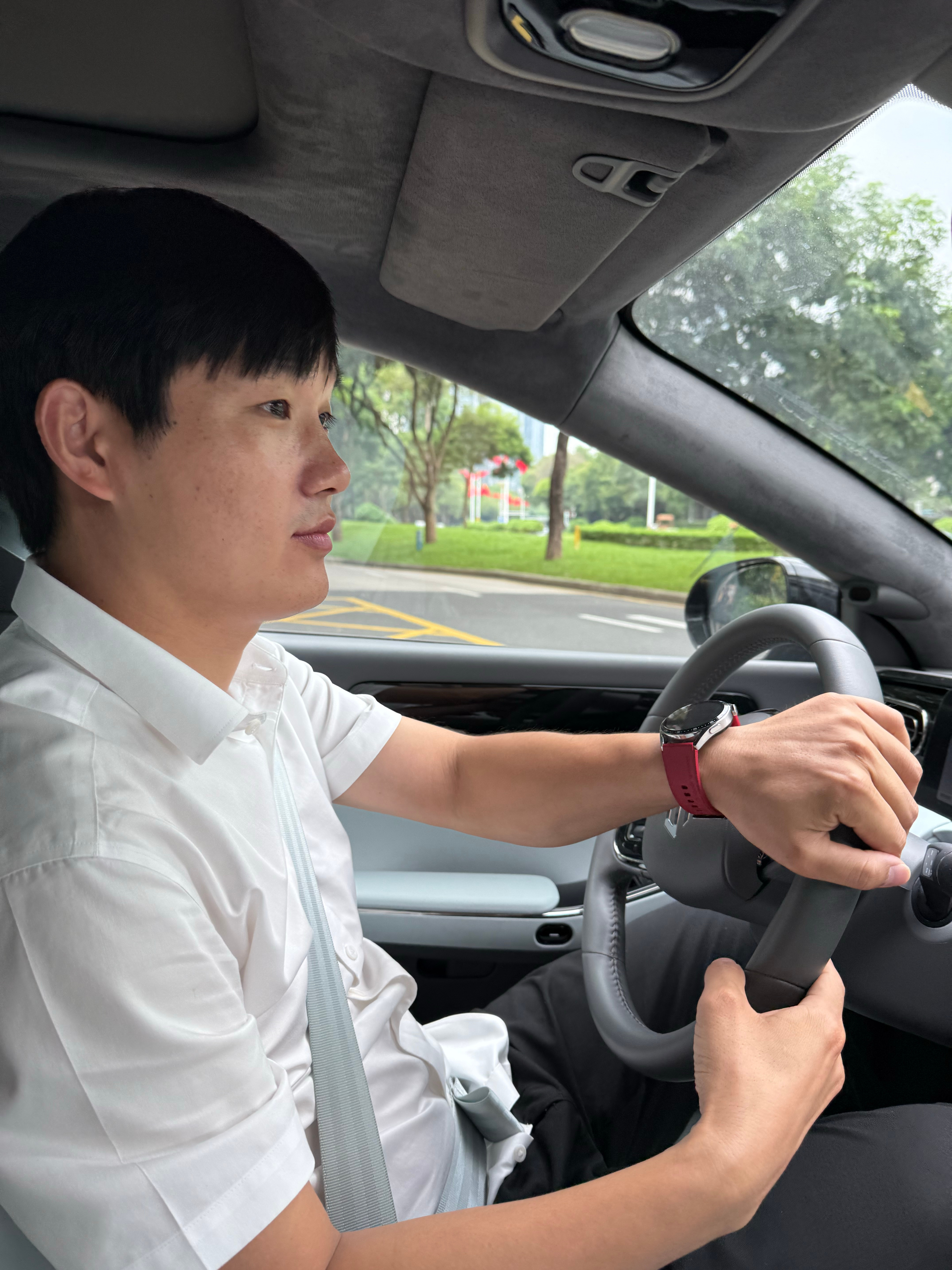 闪电三号威哥 说今天要带我飞,我问他是不是老司机