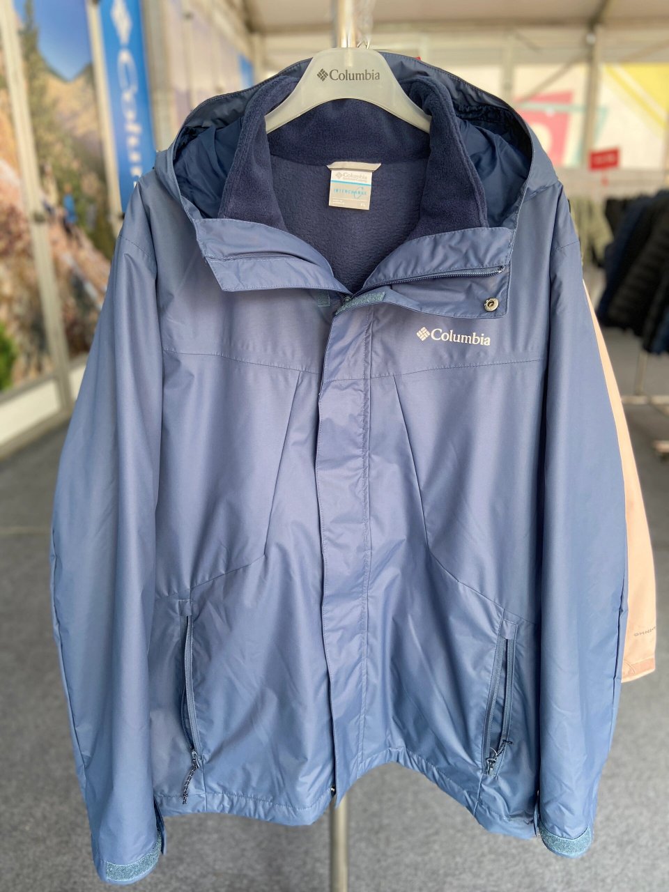 哥伦比亚男子三合一冲锋衣(抓绒内胆) 原价:1599 折后价:1119