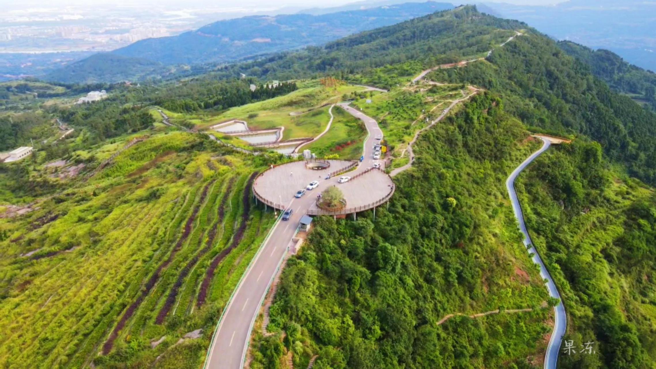 作品推荐 《龚家山观景台》,来自 米拍摄影师:果冻映画,距离成都一个