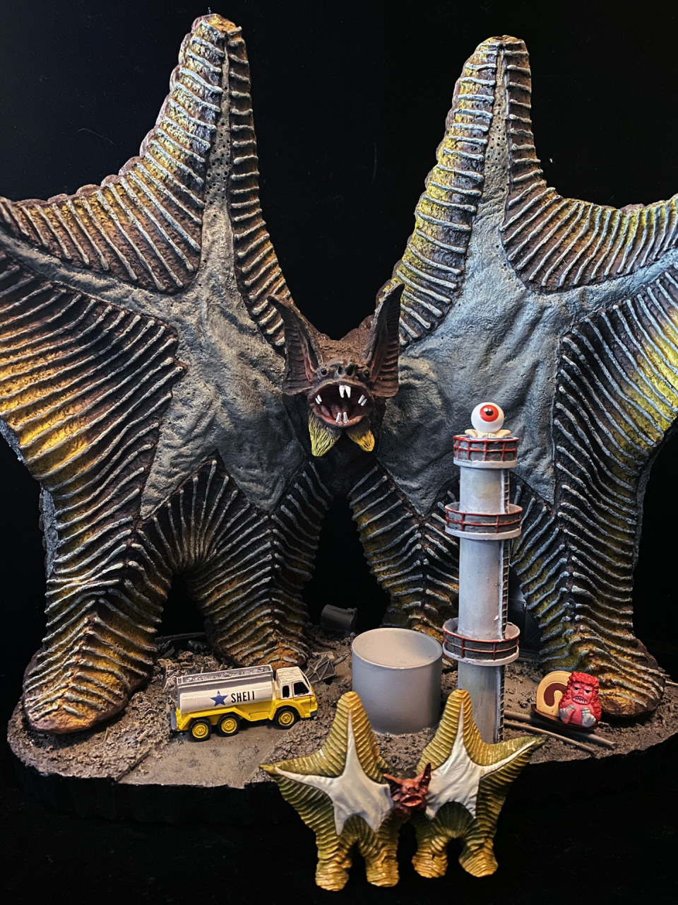 一眼难忘的怪兽 石油怪兽佩斯塔 先说玩具 x-plus公司出品的空想特摄