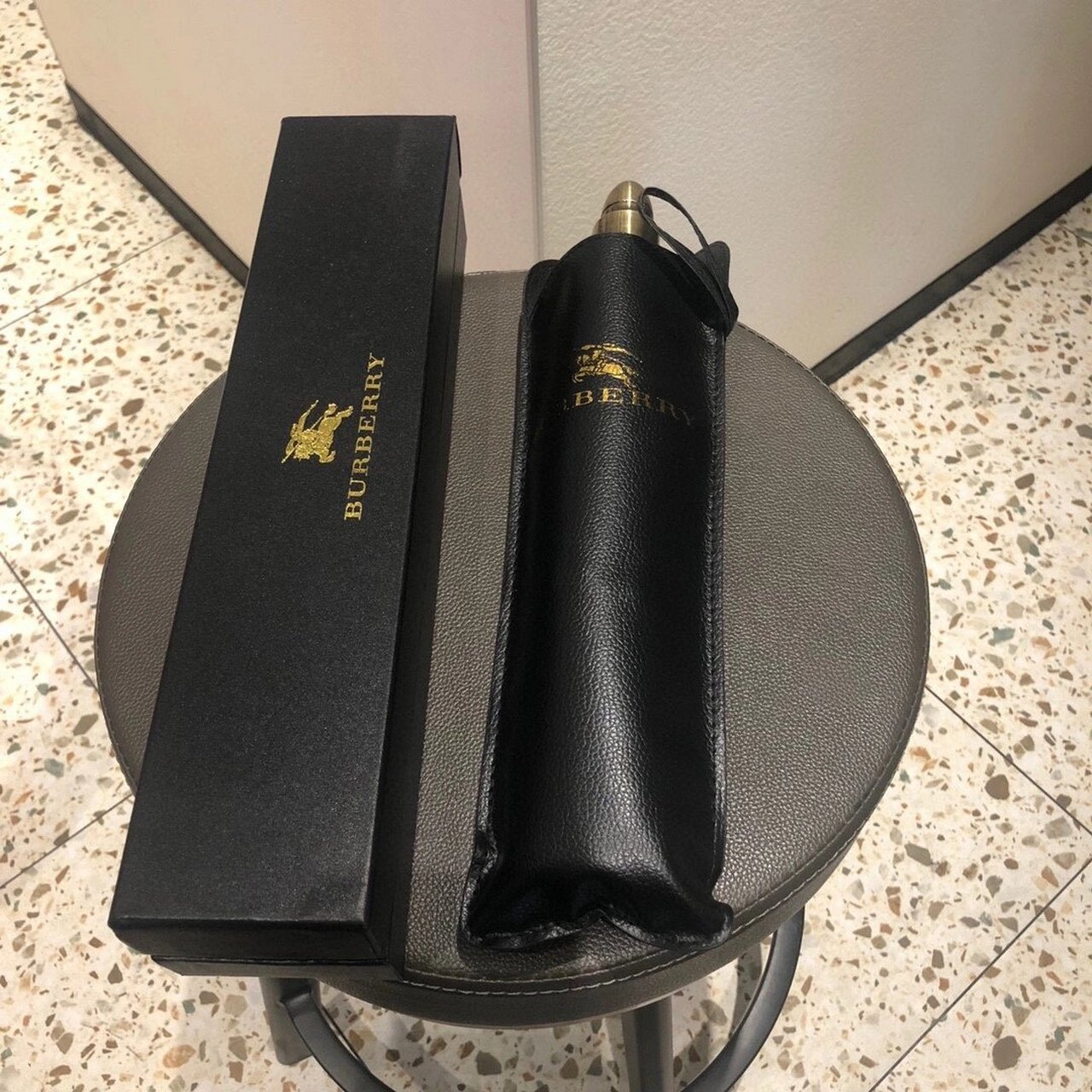 burberry(巴宝莉) 三折自动折叠晴雨伞 burberry(巴宝莉)战马  三折