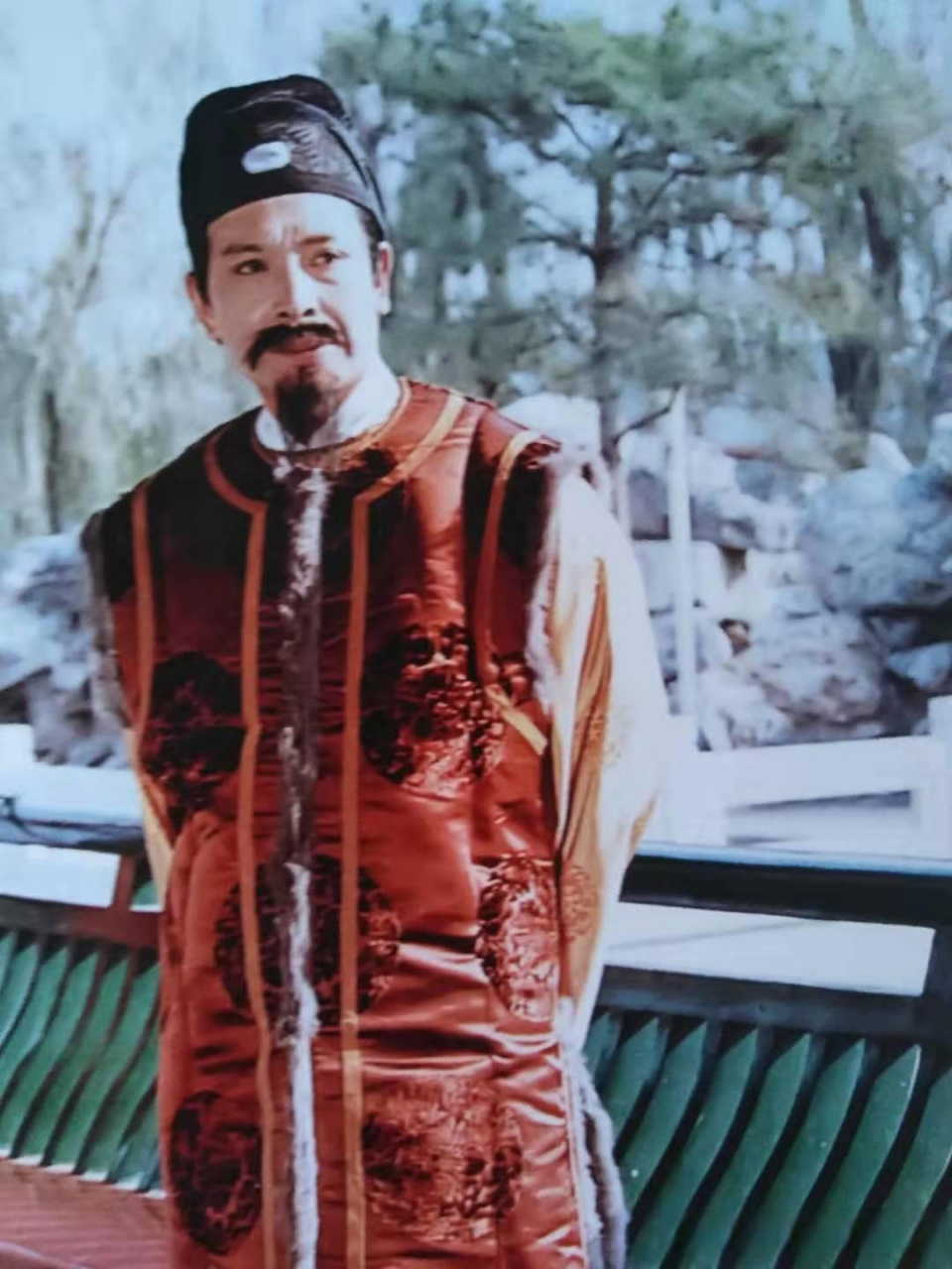 【红楼梦】贾蓉是贾珍与嫡妻生的嫡子,从王熙凤后面骂贾蓉的话来看