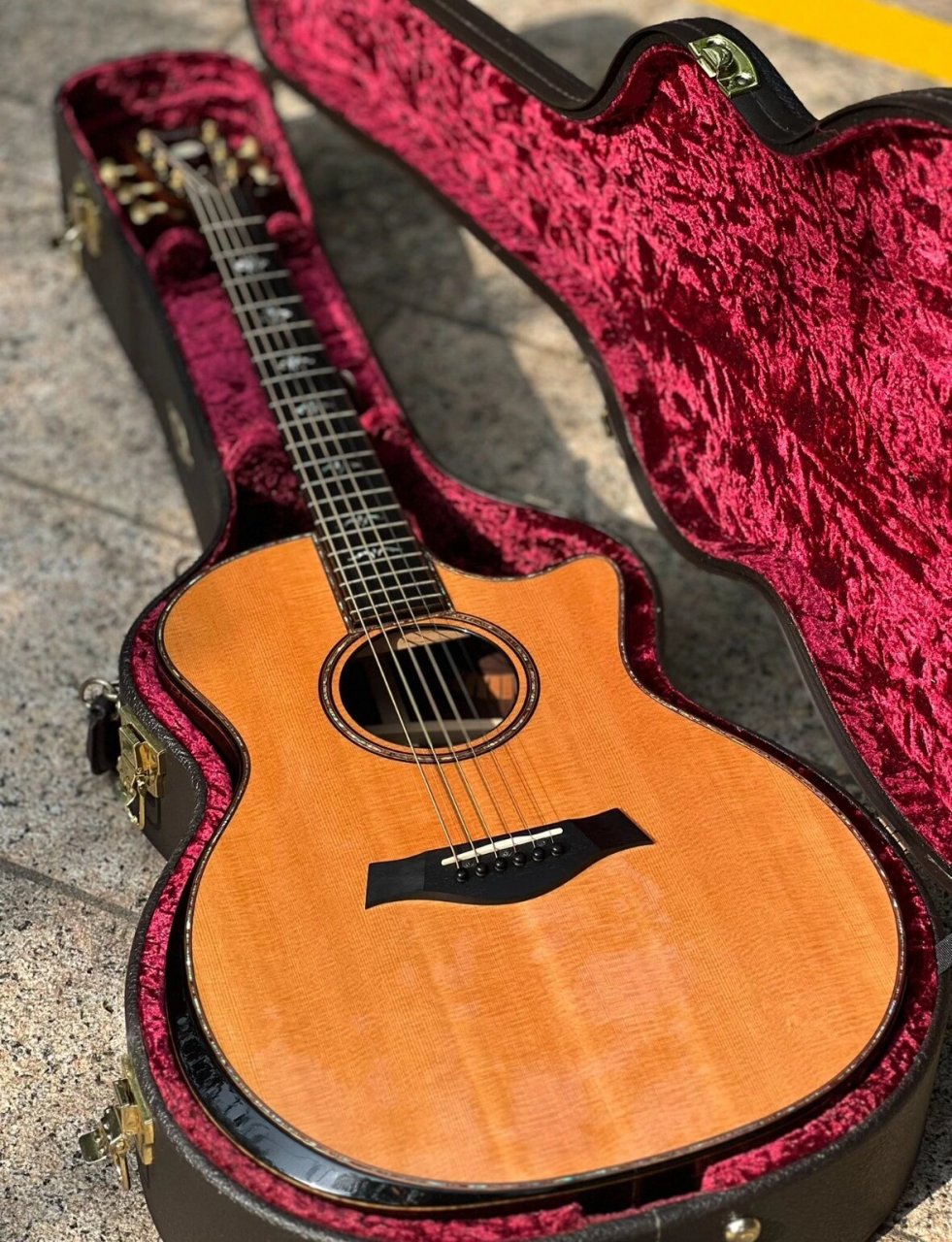 看看都流口水 【taylor准新914ce】泰勒吉他 看得我心都融化了即将