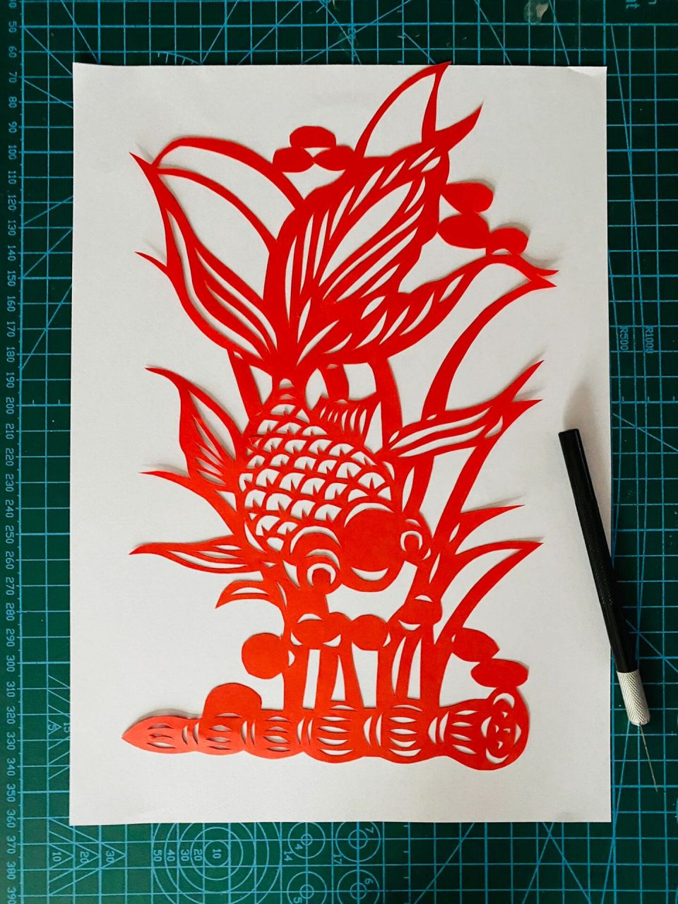 【剪纸刻纸】莲莲有鱼套色刻纸 首个套色成品刻纸 尝试不同的刻纸