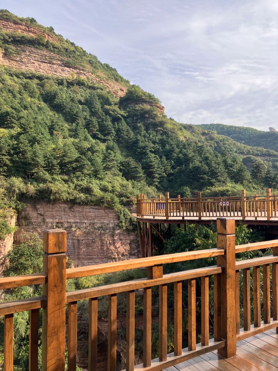 山西最美黄崖洞,不来后悔一整年 ⛰️山西新开辟的旅游胜地. 山体