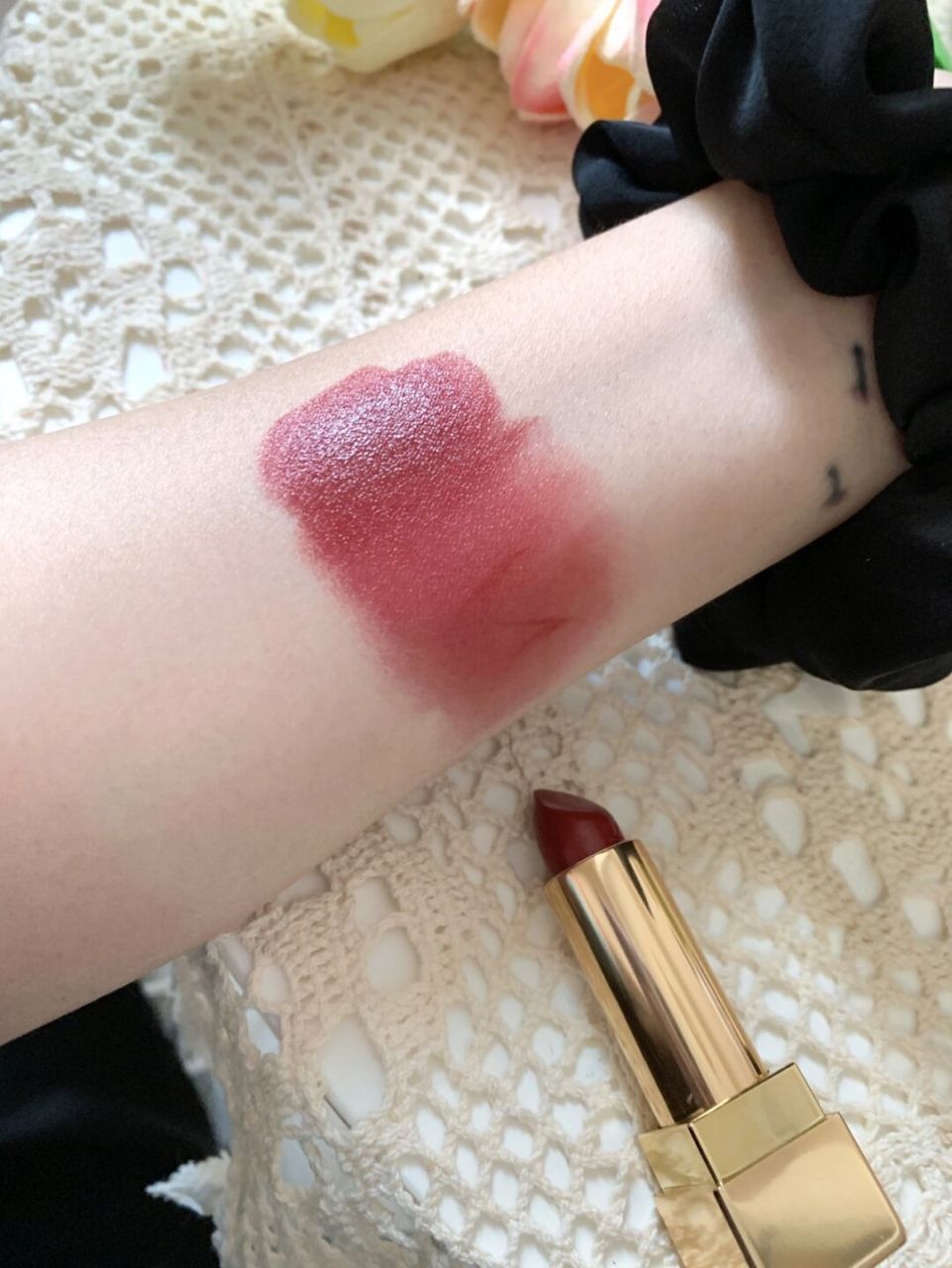 不知道为什么这只ysl157还没火起来 超级温柔的红茶豆沙色 薄涂特别嫩