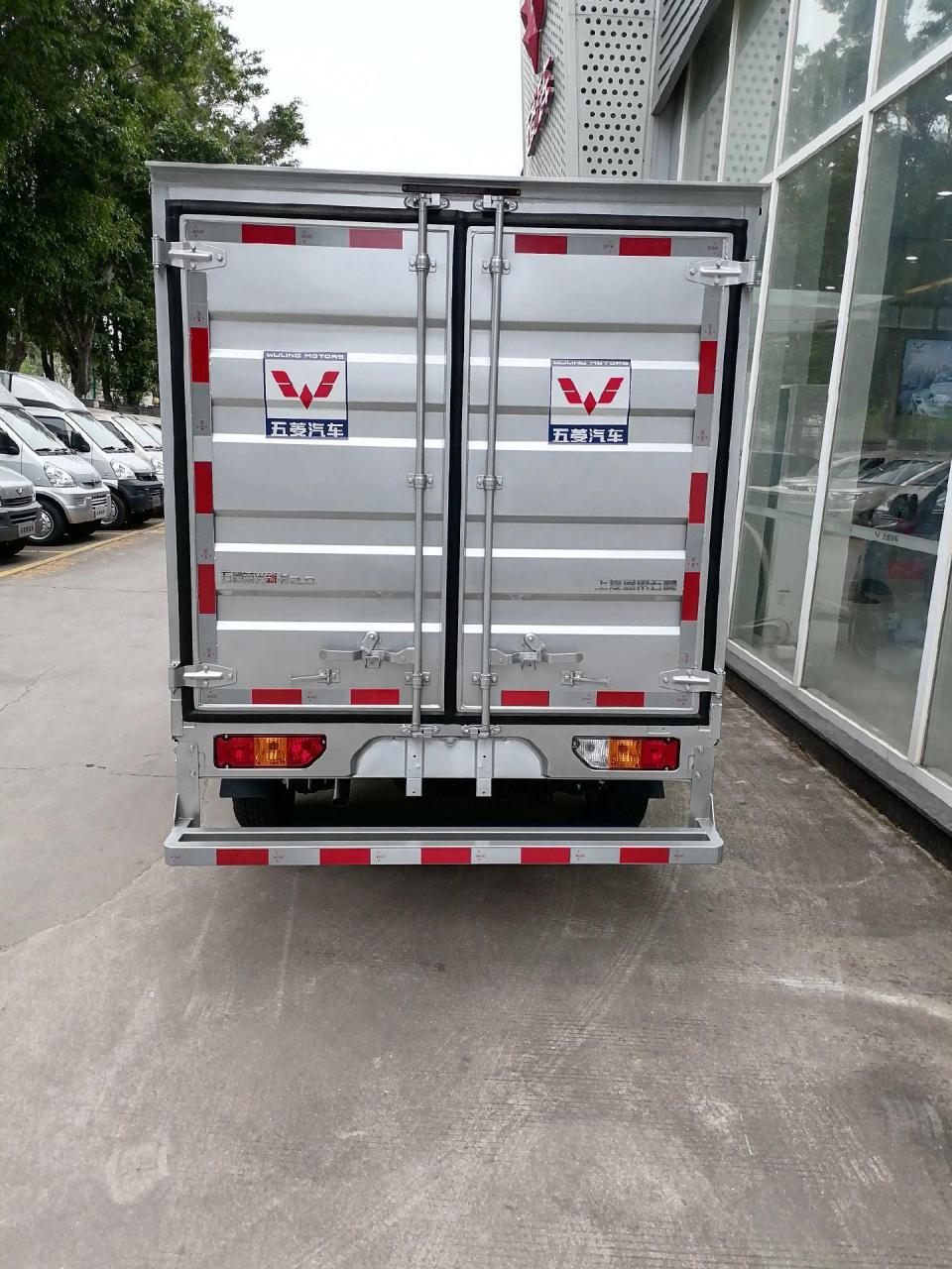 今日推荐车型,五菱荣光新卡单排铁箱货车,厢长3米,宽1.