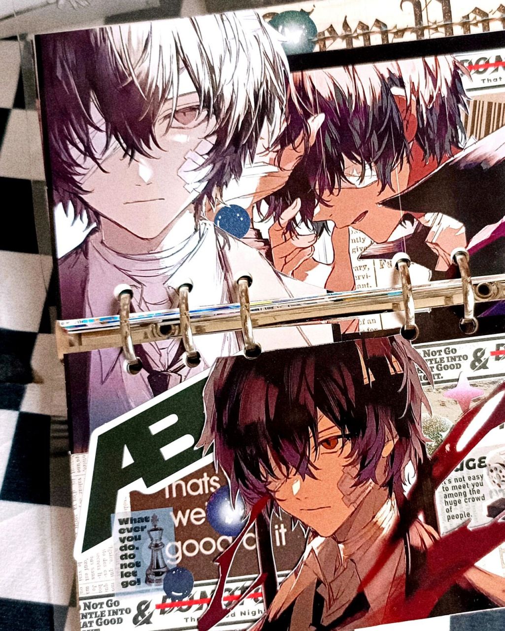 贴了太宰治  图片来自twi:nozz177 67 	 贴的很开心(*07i`*) 照片