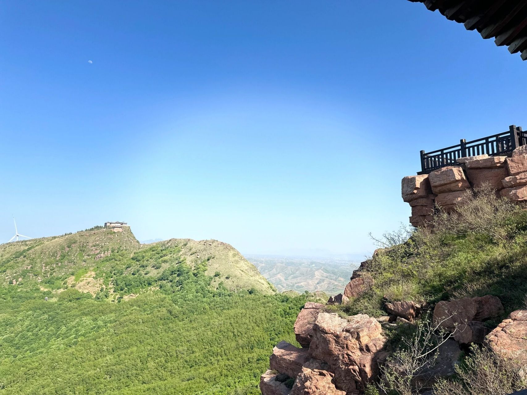 万安山山顶公园 怎么说呢?