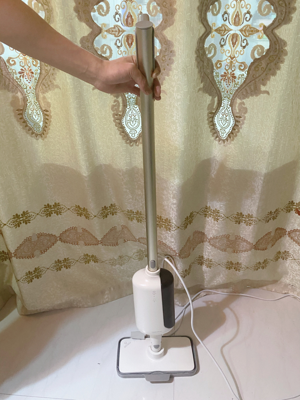 用了一段时间我真心觉得大宇抑菌蒸汽拖把很好用,拖地也没有水印,还有