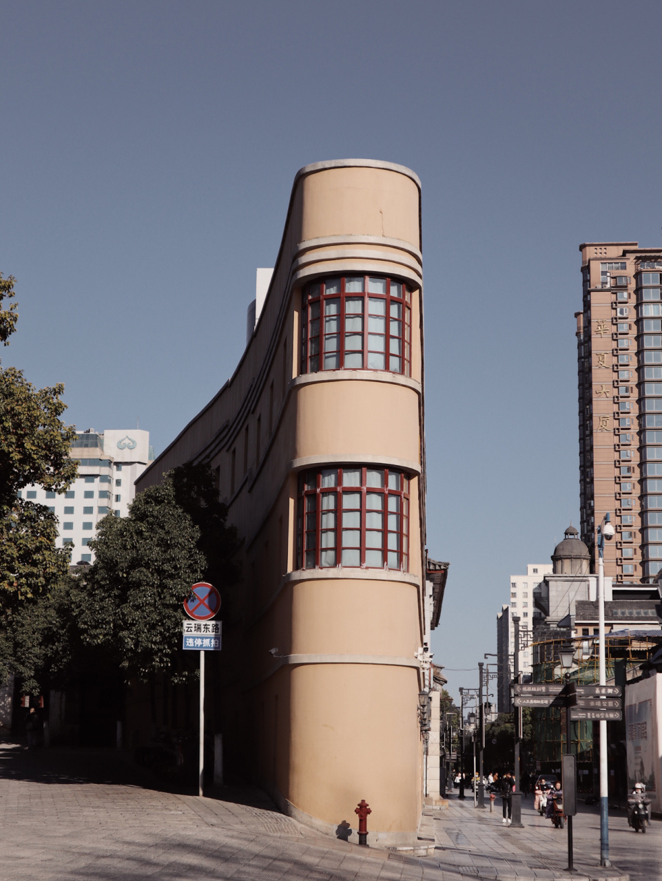 昆明小众旅行|历史城区的900年最美老街 昆明老街曾是明清时期传统的