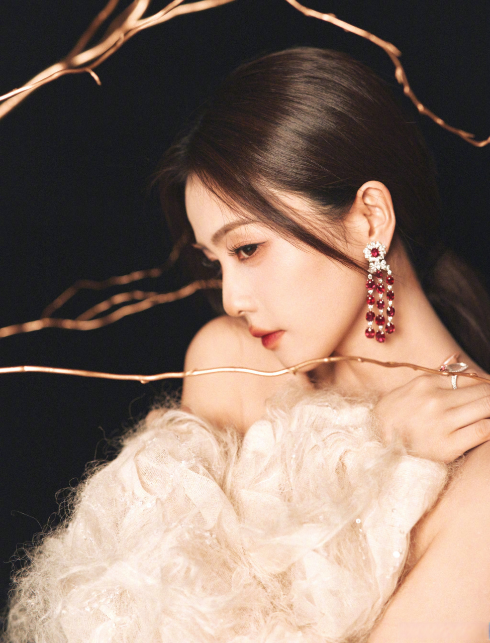 咪咕星鲜事#白鹿解锁第22套高定 神女降临 白鹿my 今天的造型美得太