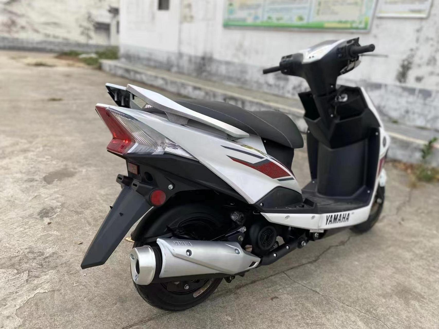 电喷版-正品雅马哈尚领125cc