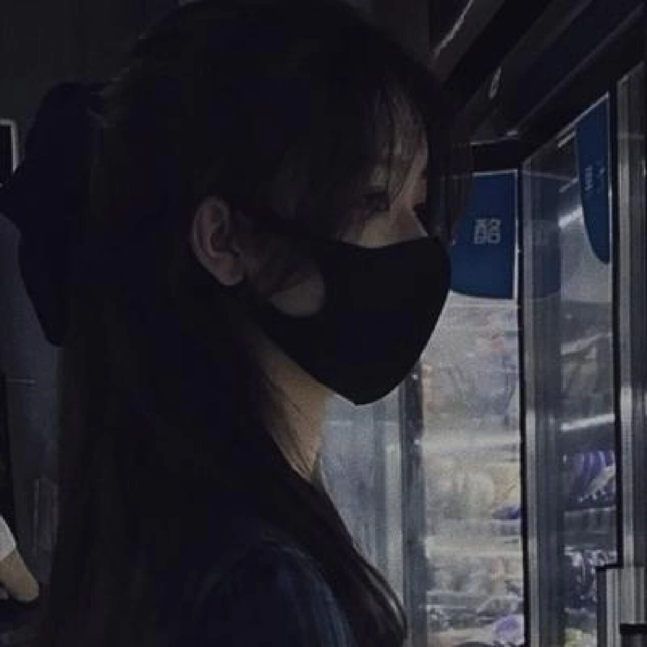 忧郁伤感女生头像 图片均来源于网络