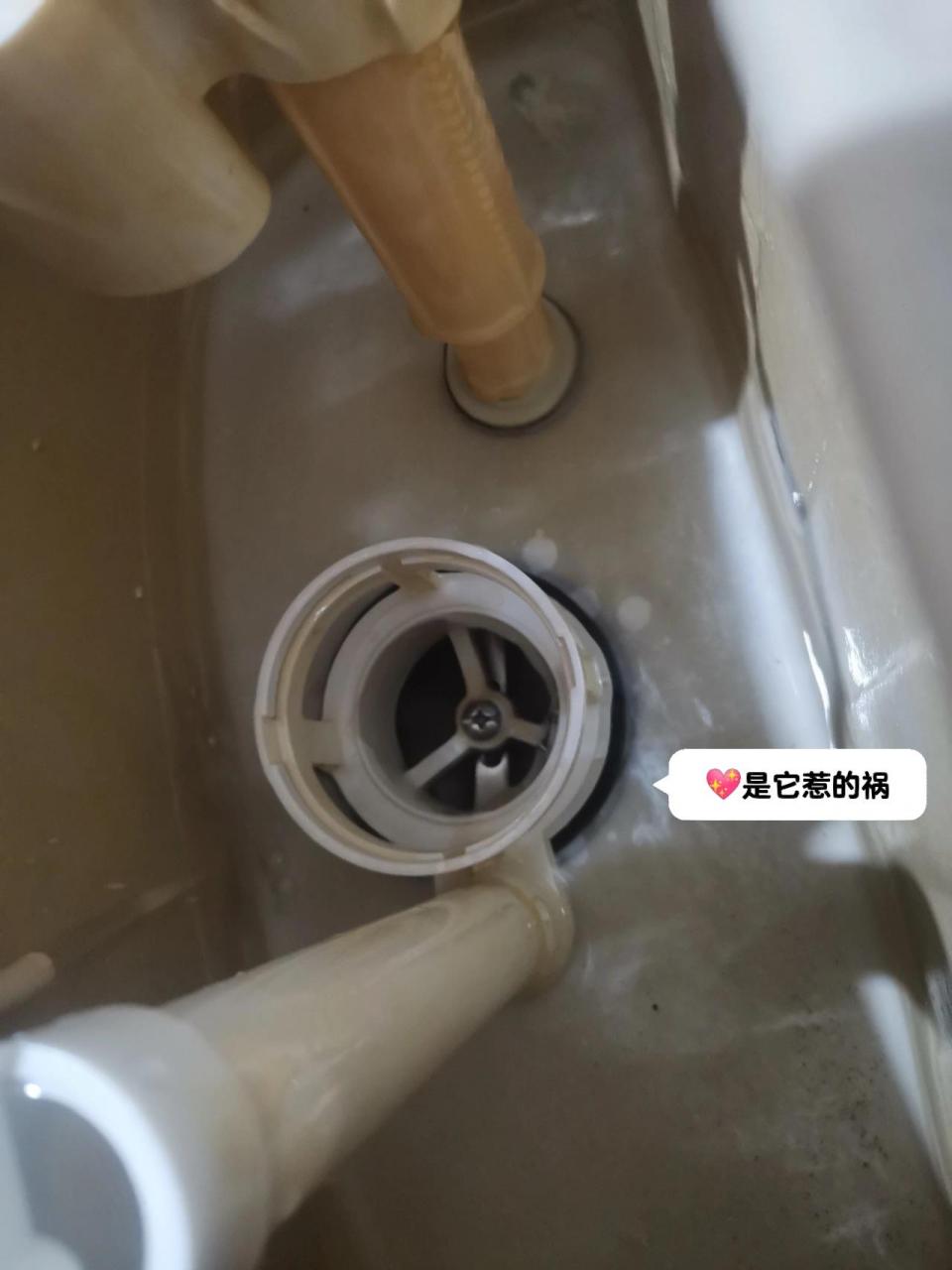 马桶一直流水图片