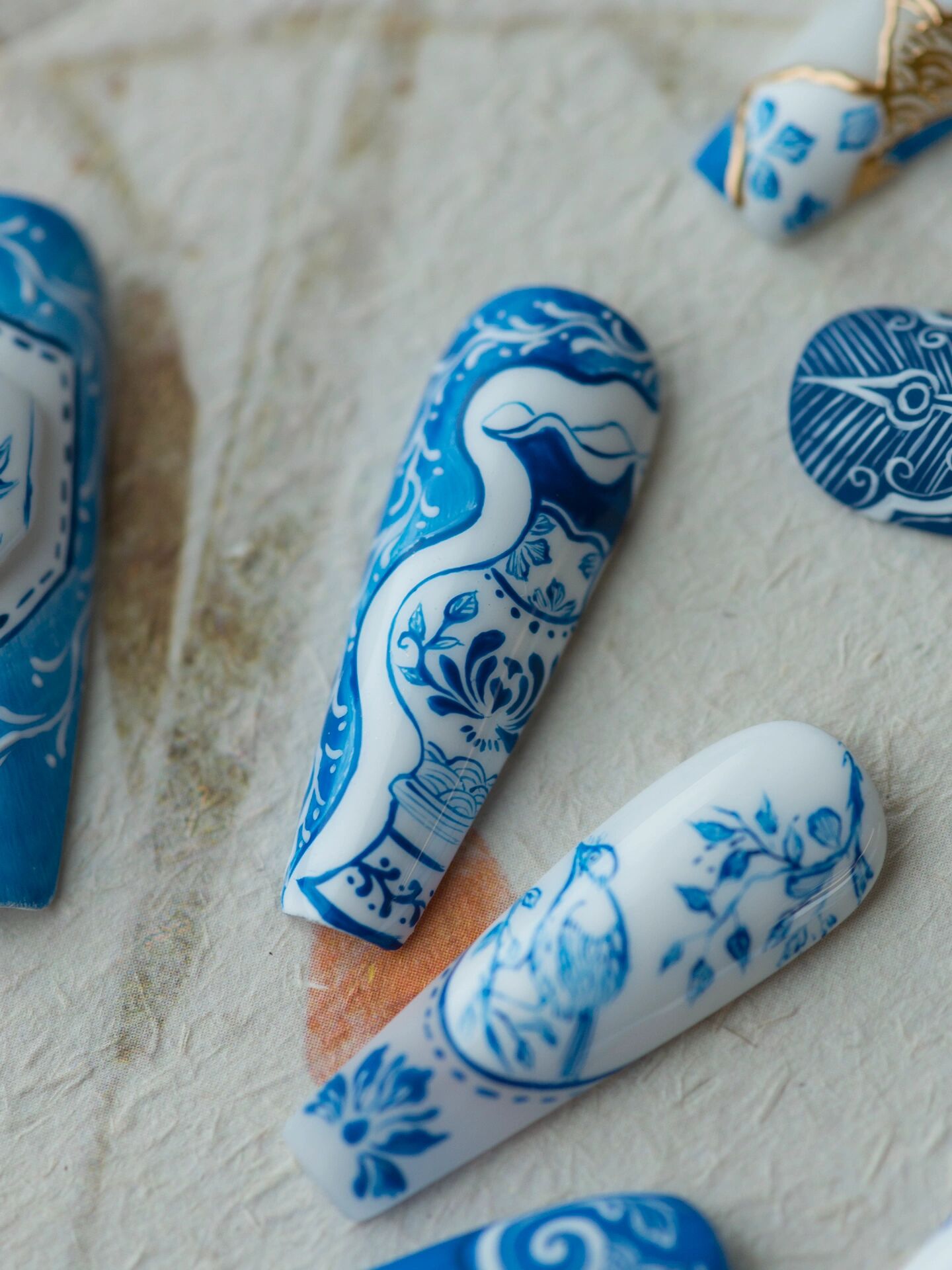 《青花瓷》美甲(高清细节组图) 95 "白釉青花一火成,花从釉里透分明