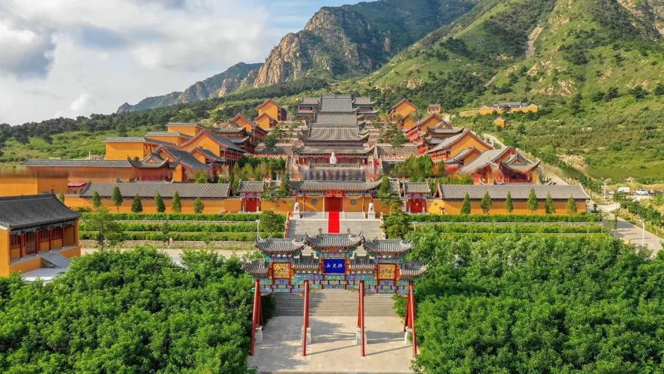 绥中普济寺 恢复对外开放的通知  经上级宗教部门审核,寺院疫情防控