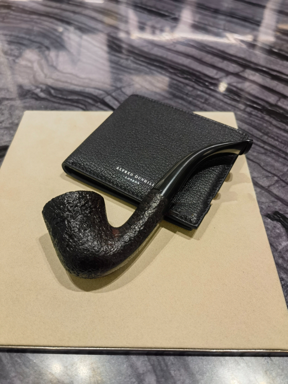 烟斗最新到店  登喜路 烟斗最新新到店 4114斗型 s